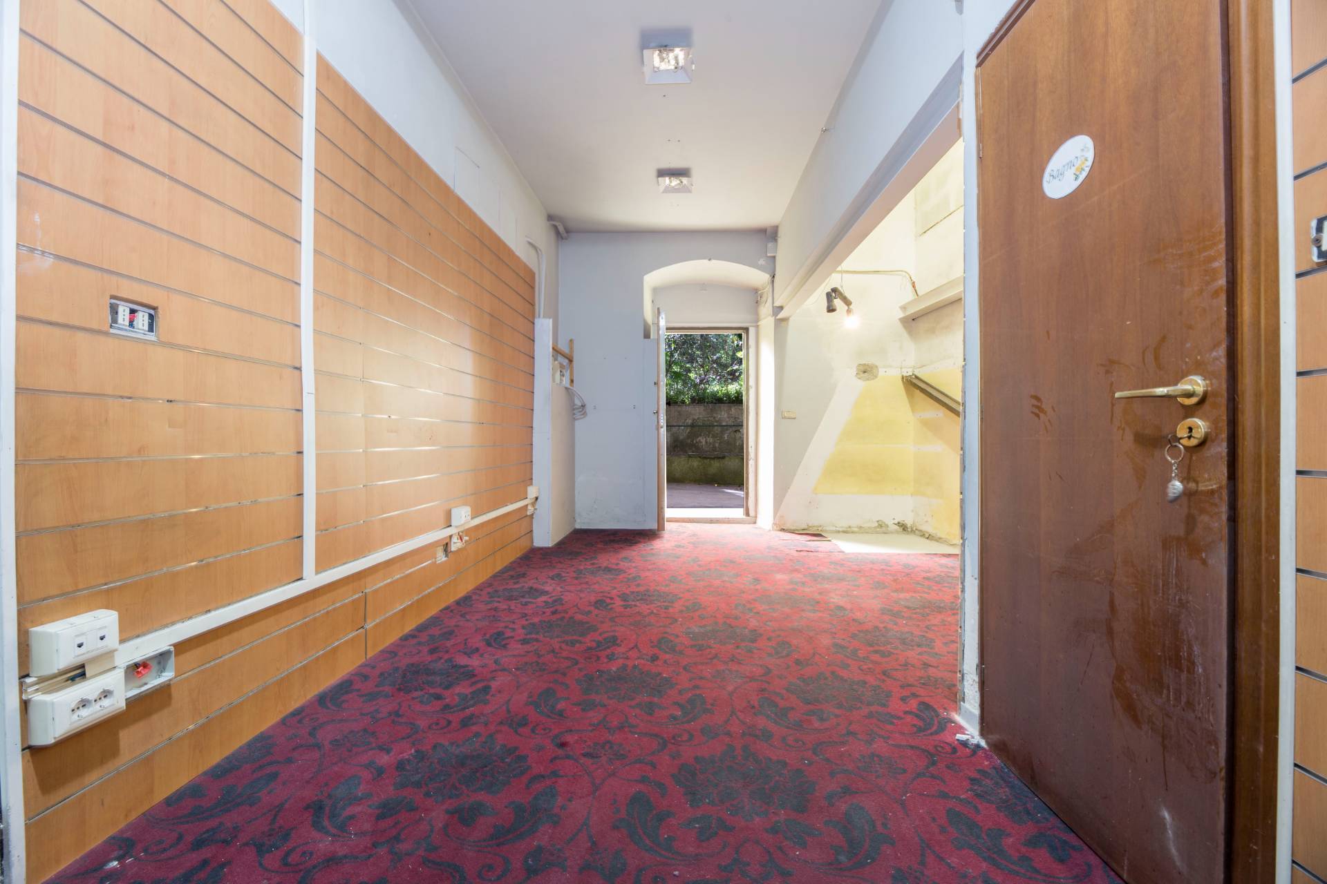 Locale commerciale in affitto a Genova, Nervi