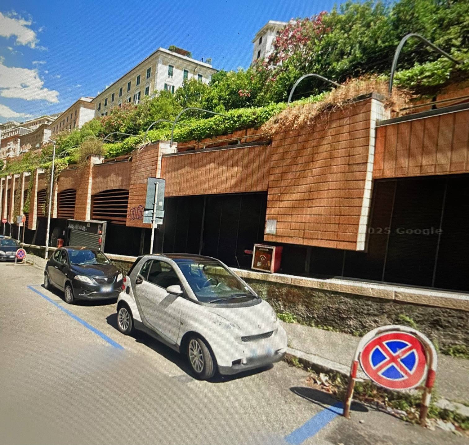 Box o garage in vendita a Genova, Castelletto