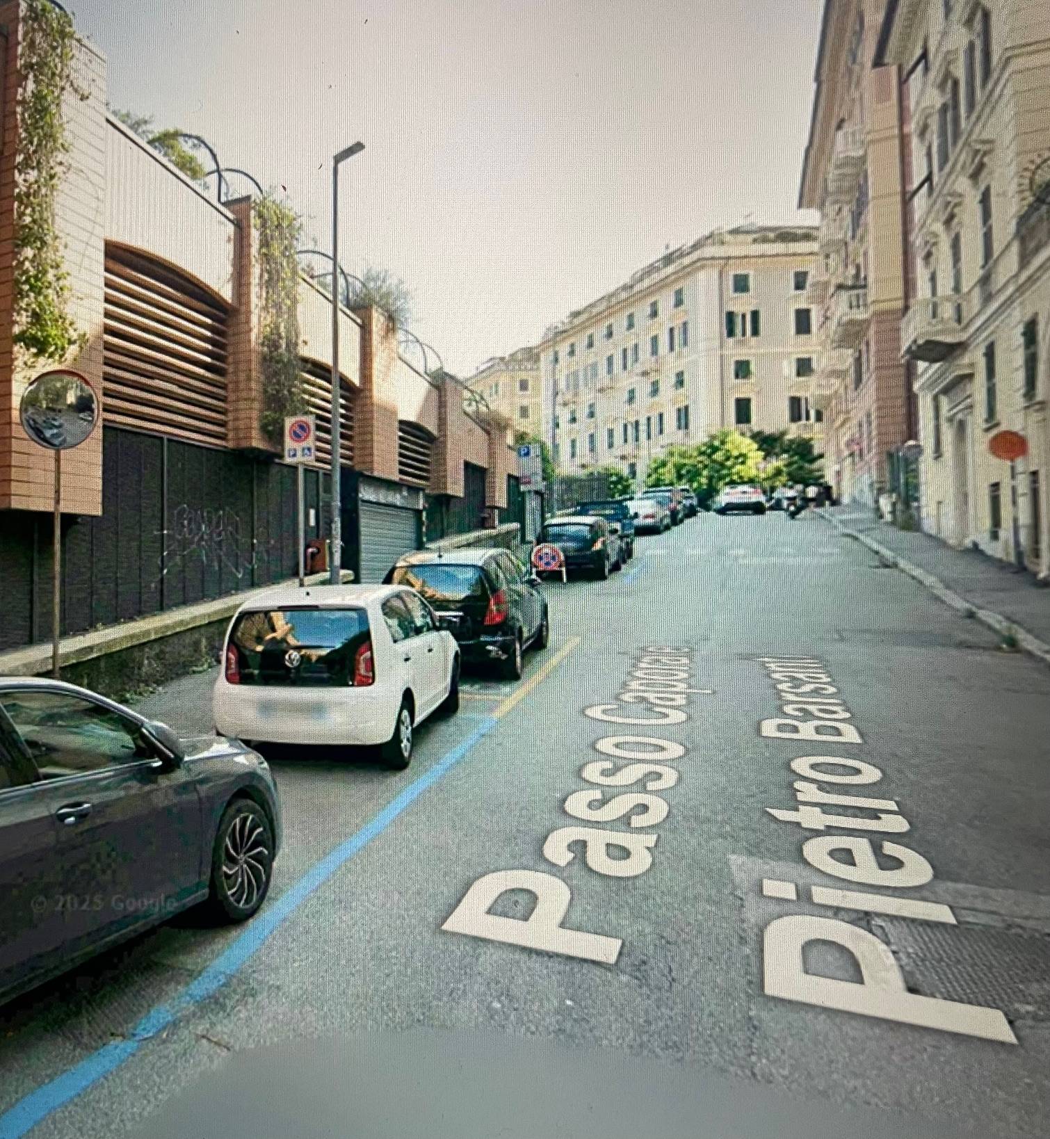 Box o garage in vendita a Genova, Castelletto