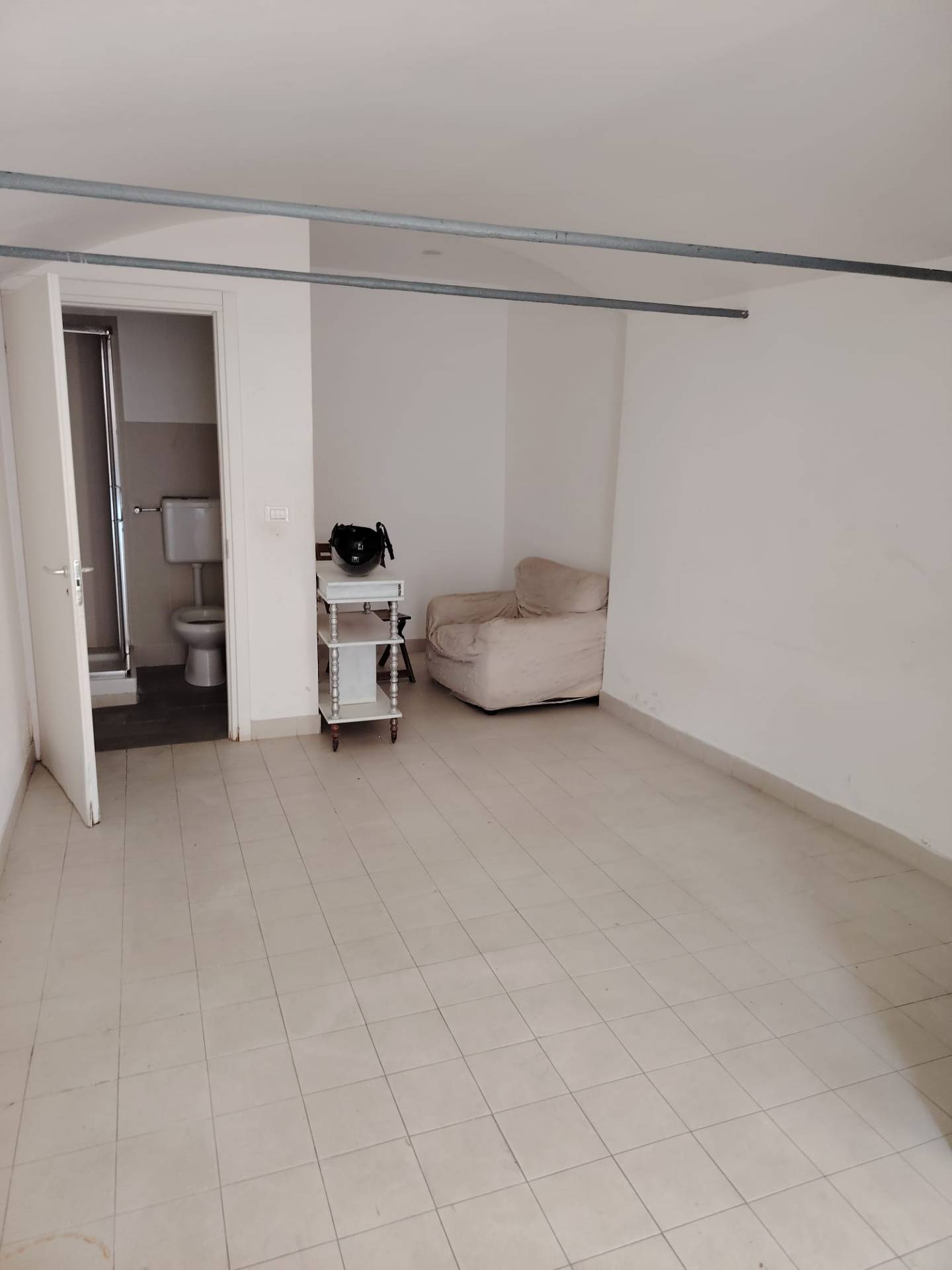 Magazzino in vendita a Genova, Sampierdarena