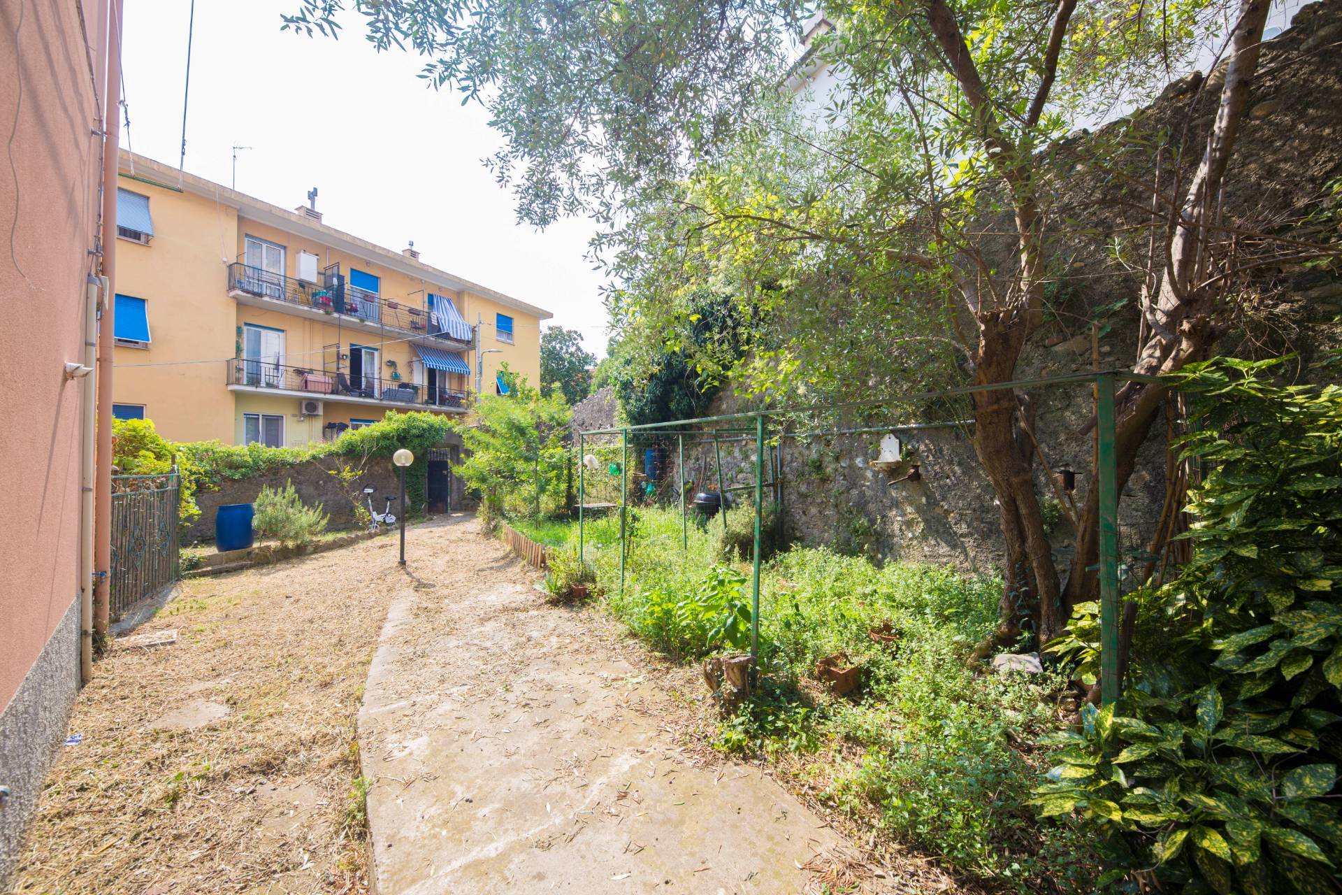 Appartamento in vendita a Genova, Bolzaneto