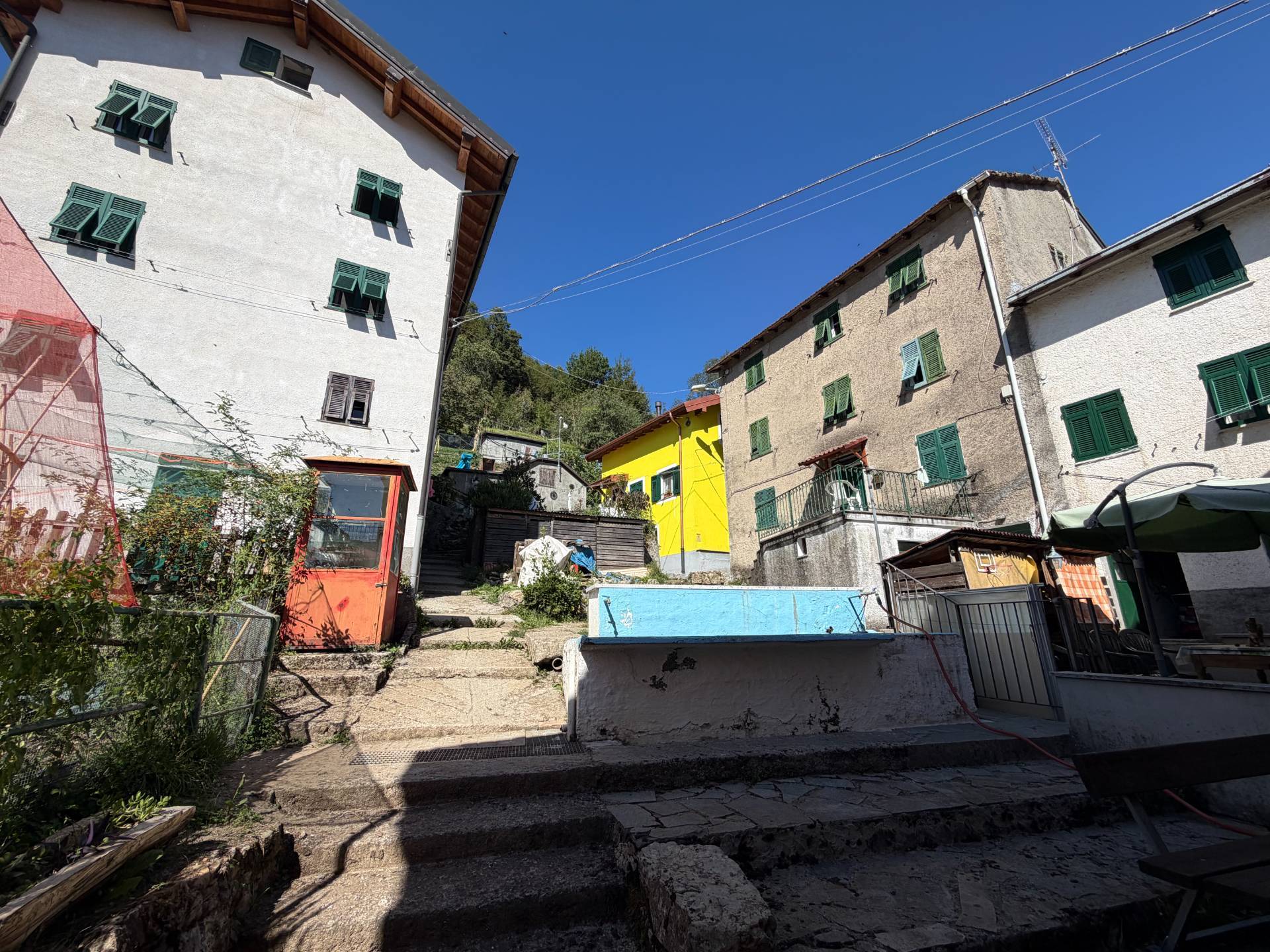 Casa semindipendente in vendita a Torriglia