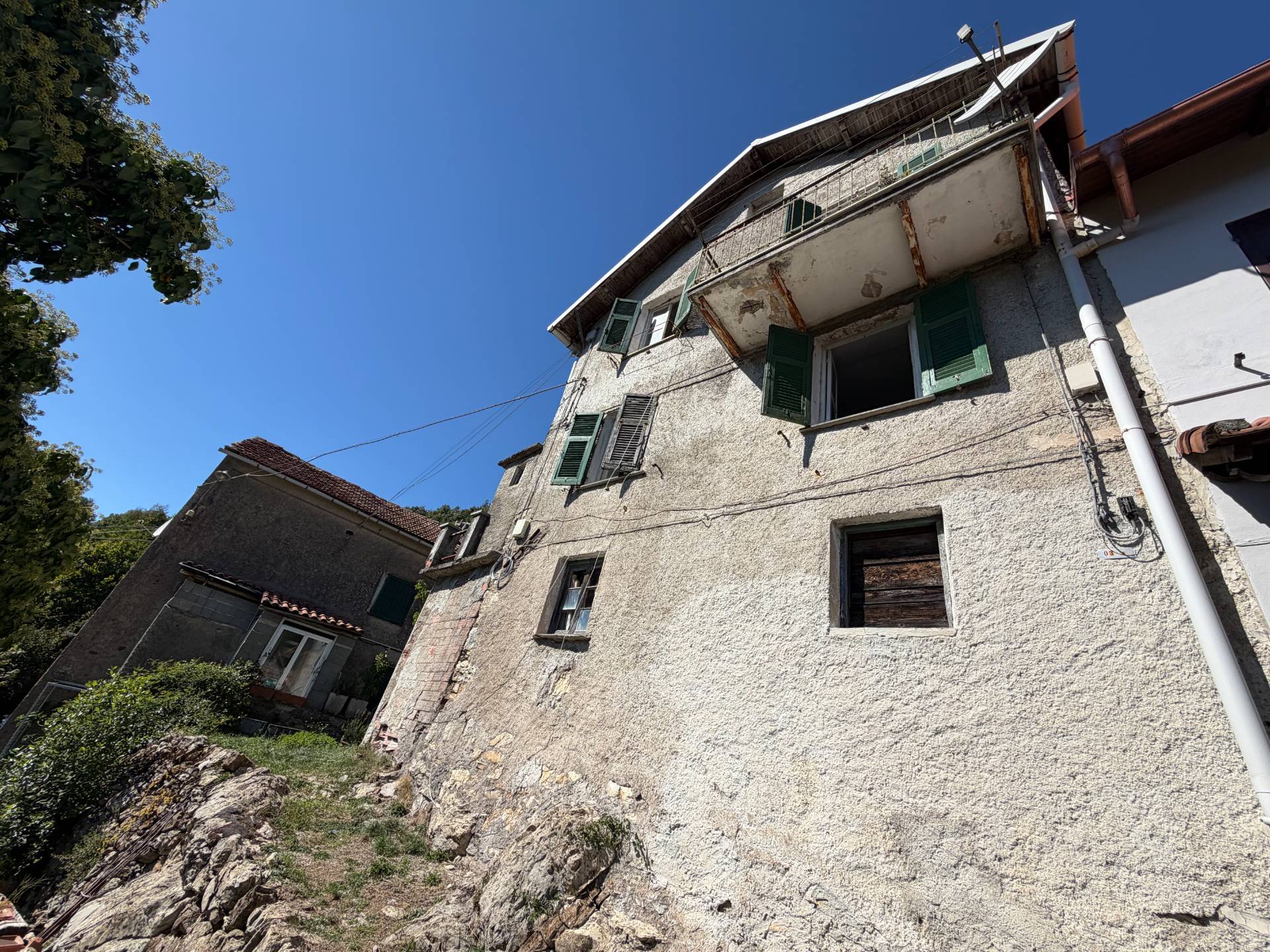 Casa semindipendente in vendita a Torriglia