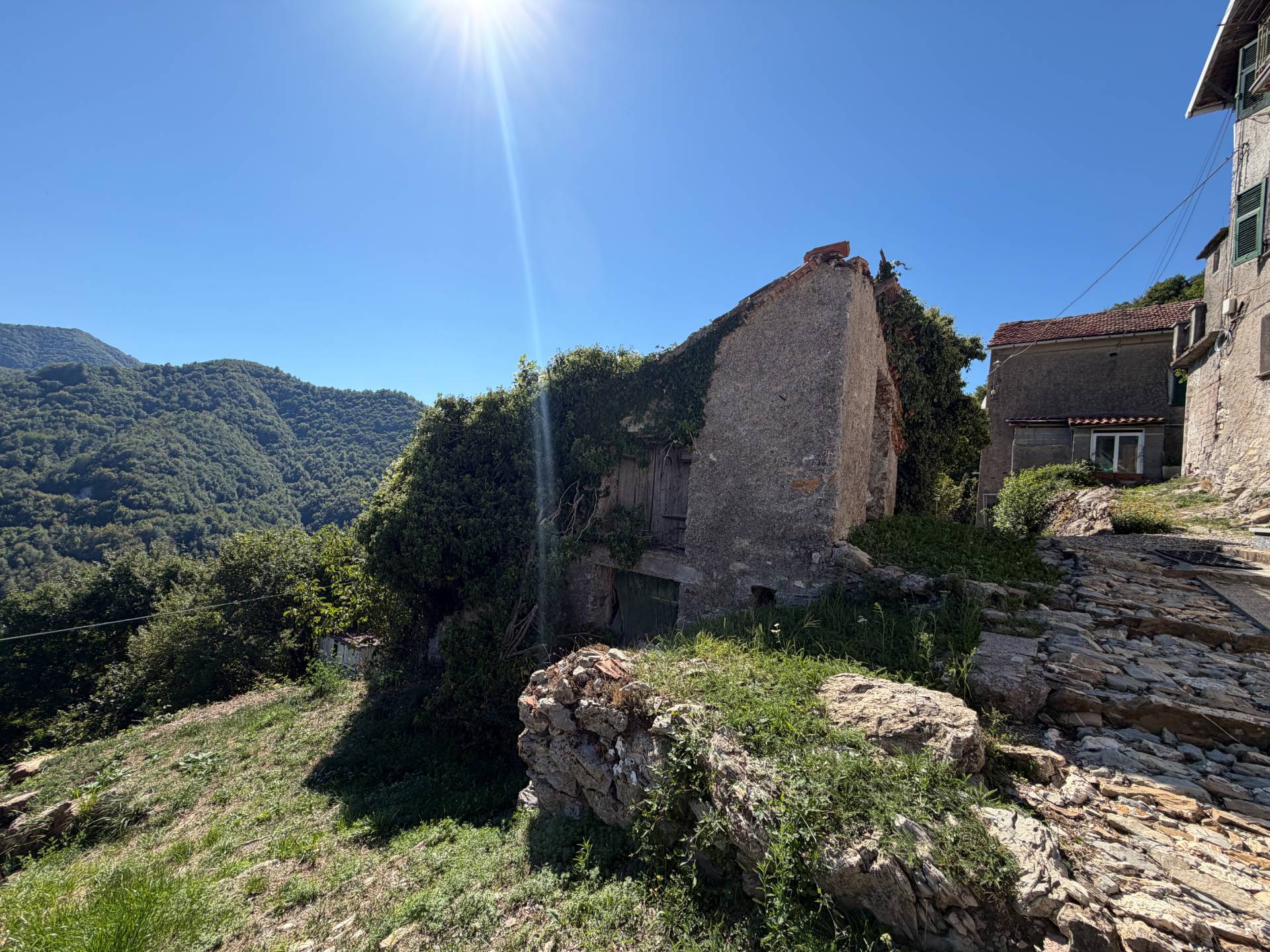 Casa semindipendente in vendita a Torriglia