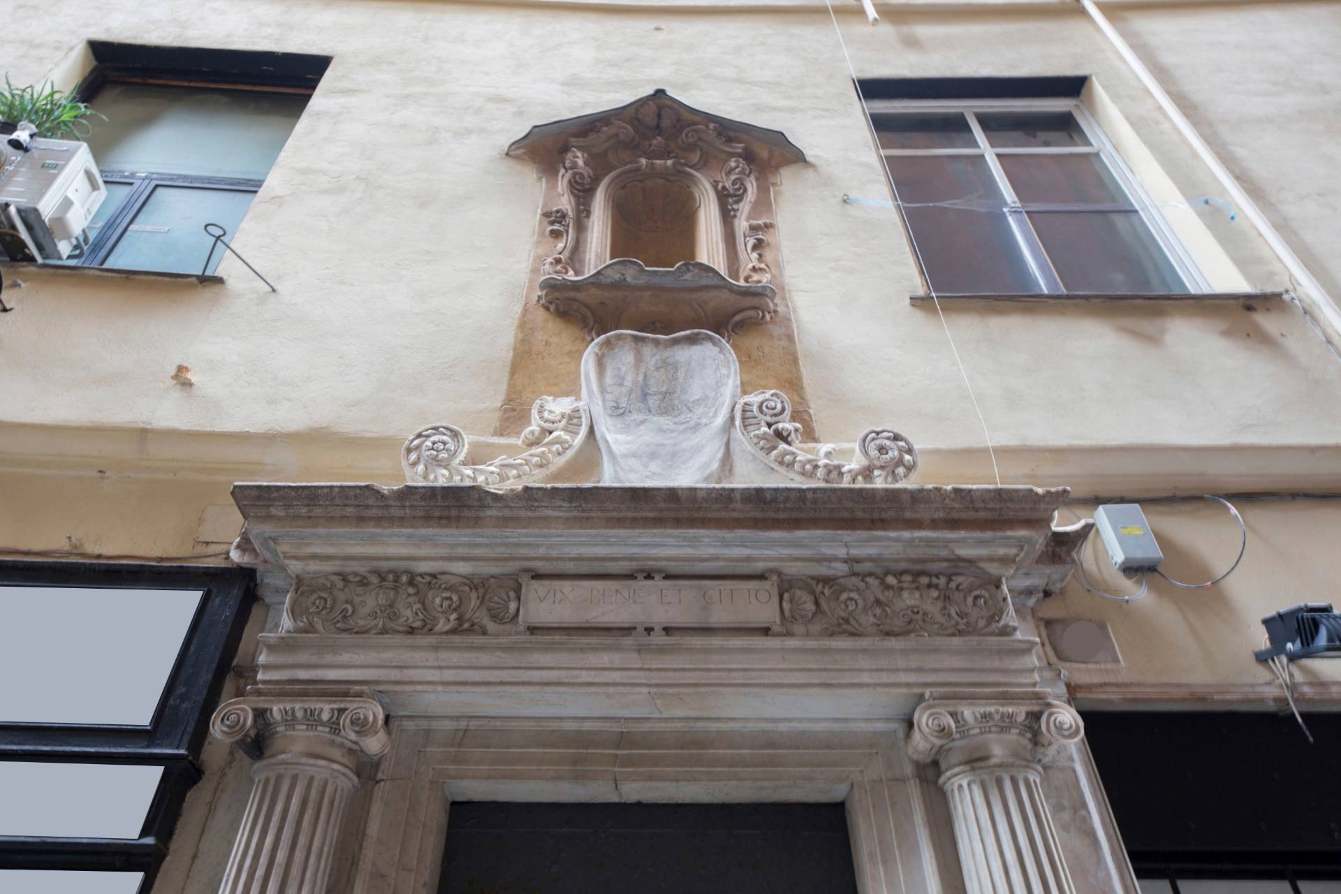 Locale commerciale in affitto a Genova, Centro Storico