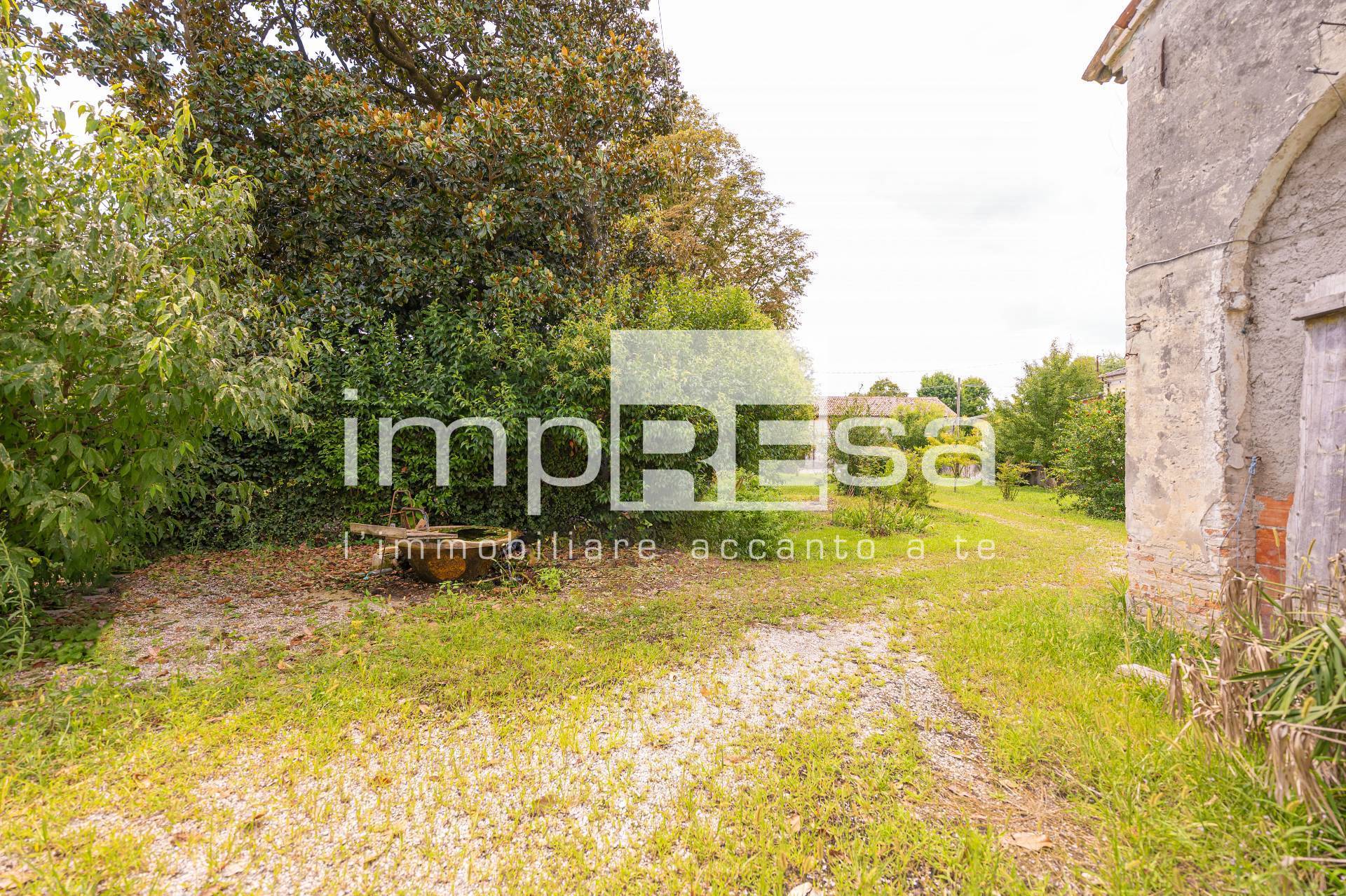 Rustico/Casale in vendita a Breda di Piave, Pero