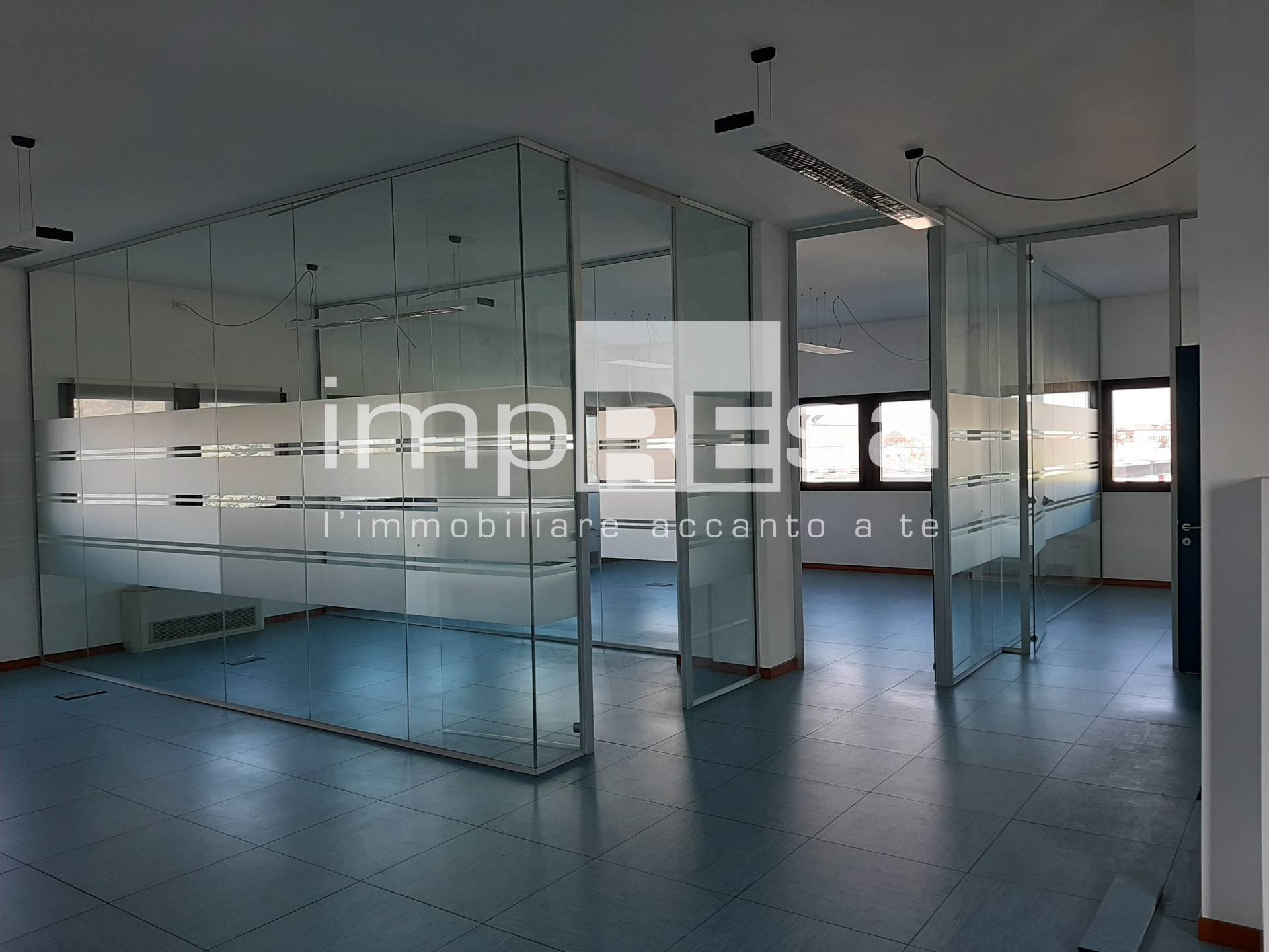 Ufficio in vendita a Treviso, Castellana