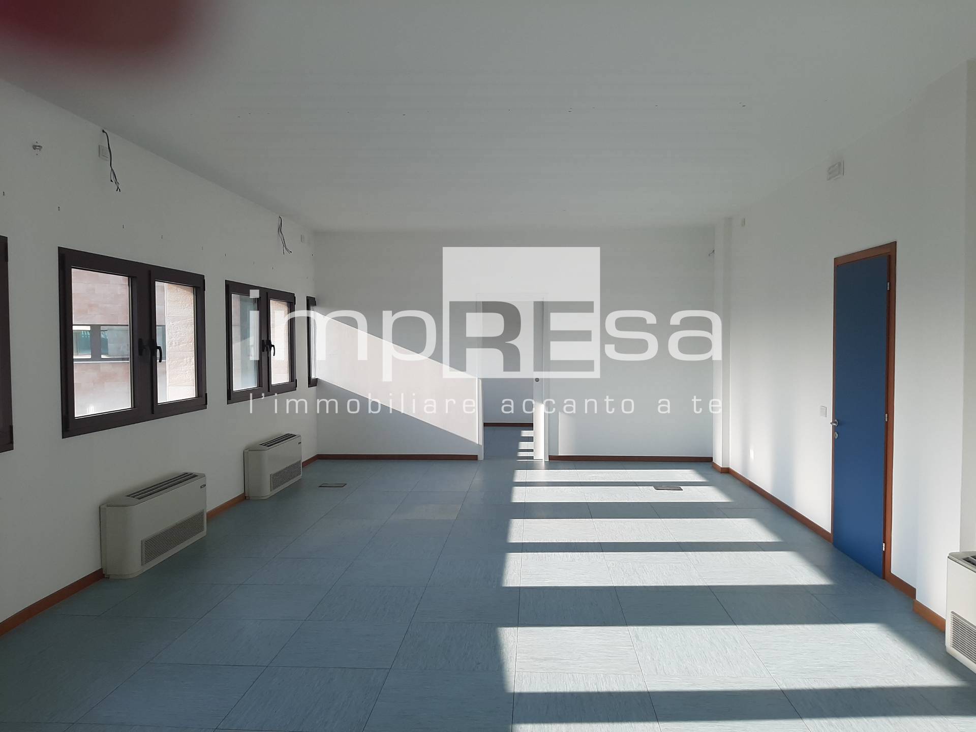 Ufficio in vendita a Treviso, Castellana