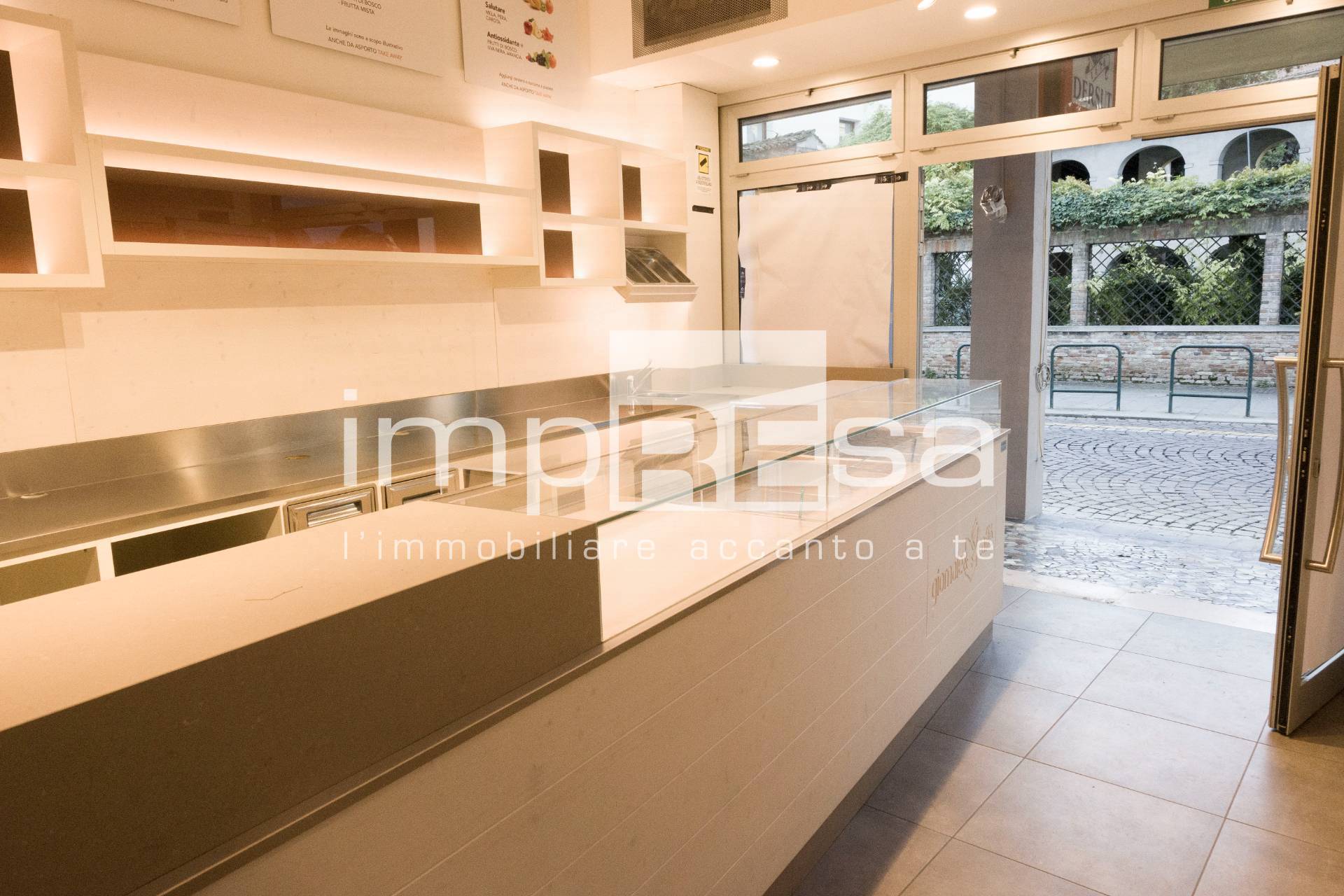 Negozio in vendita a Treviso, Centro storico