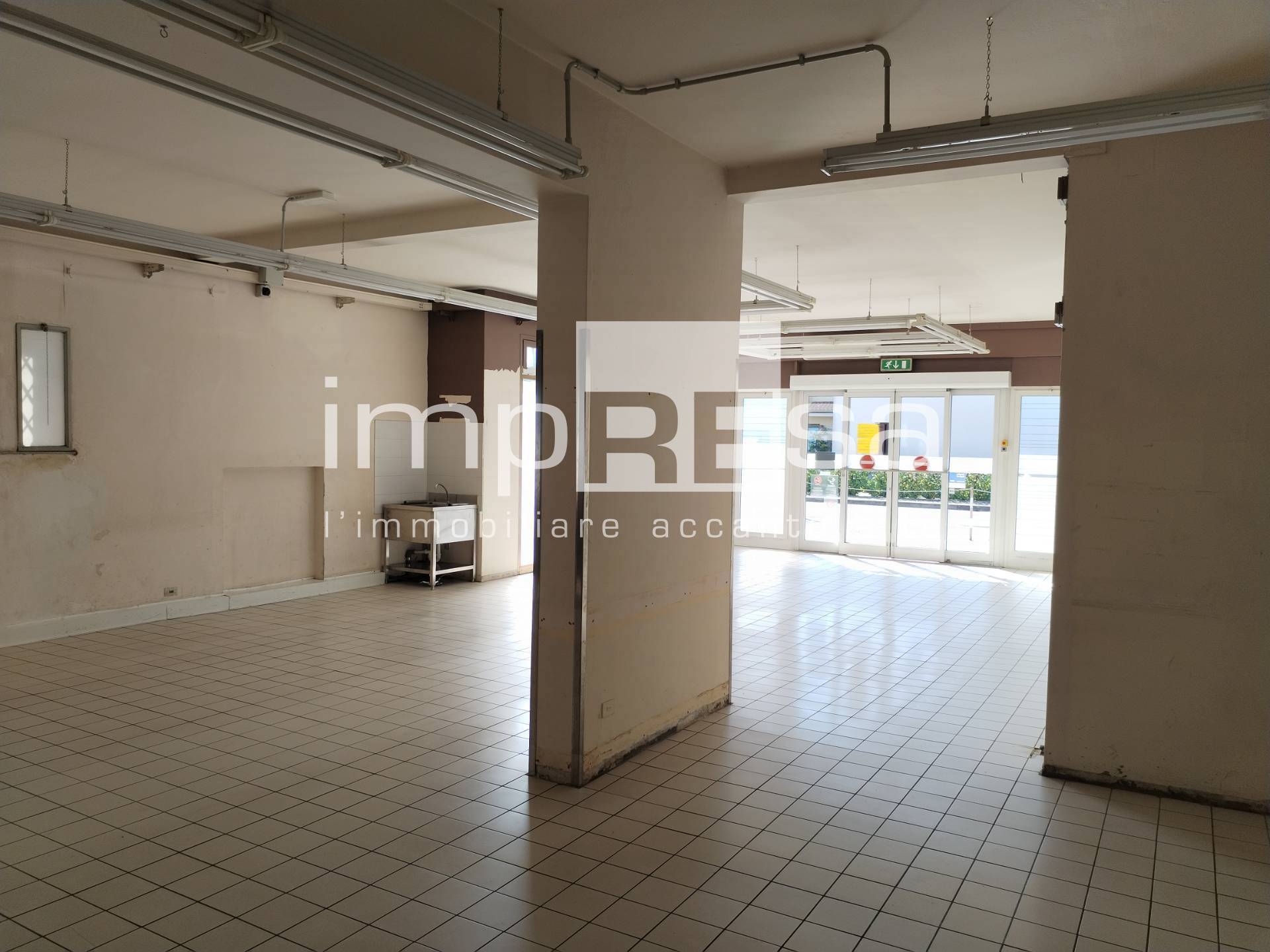 Attivit commerciale in affitto a Carbonera, Biban