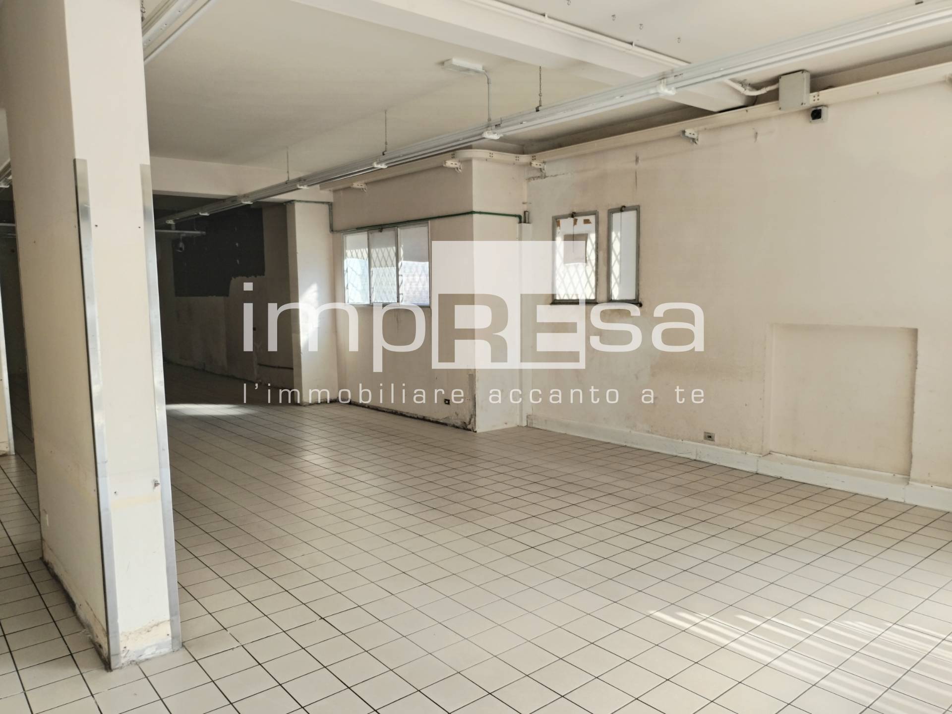 Attivit commerciale in affitto a Carbonera, Biban