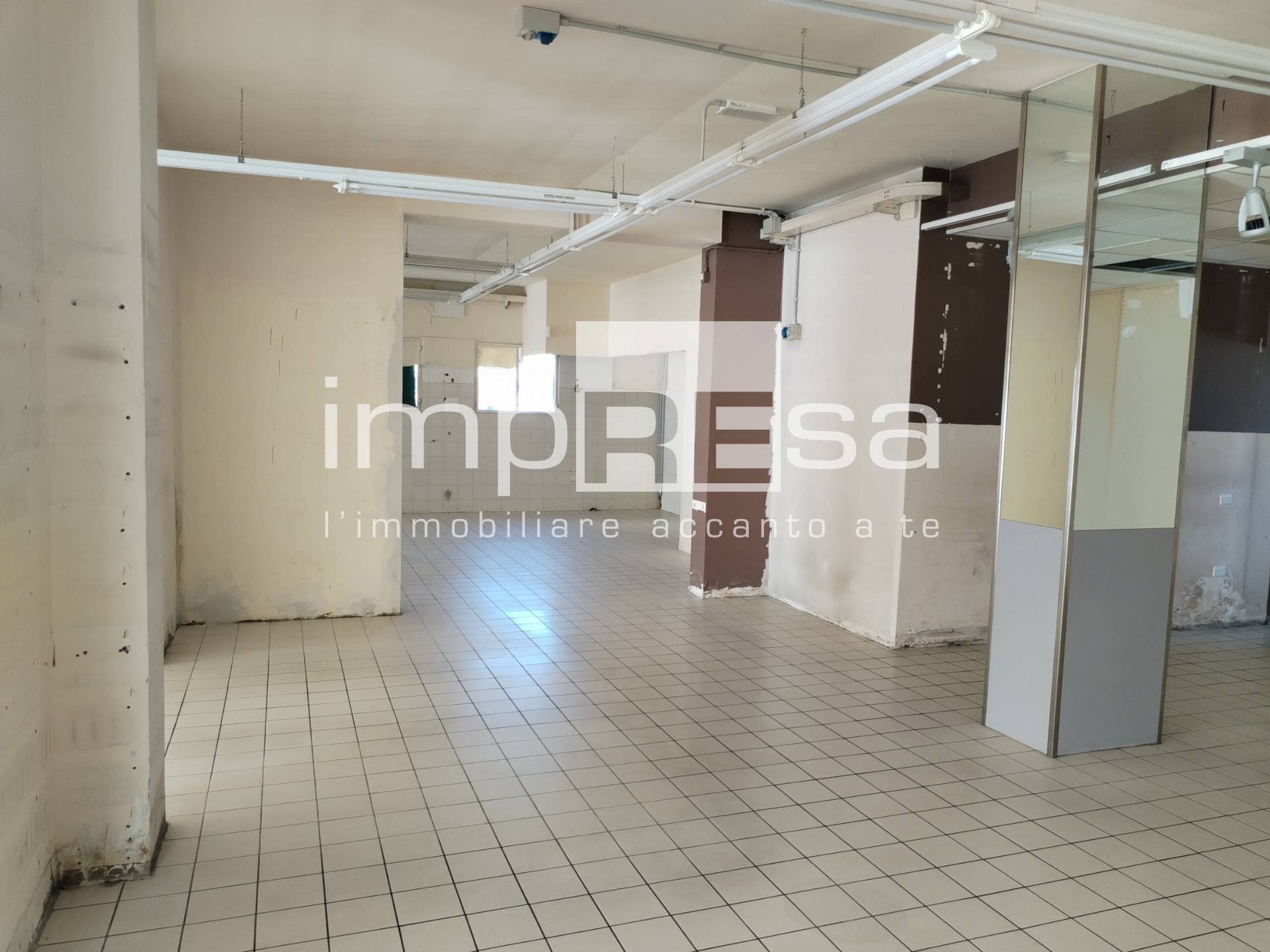 Attivit commerciale in affitto a Carbonera, Biban