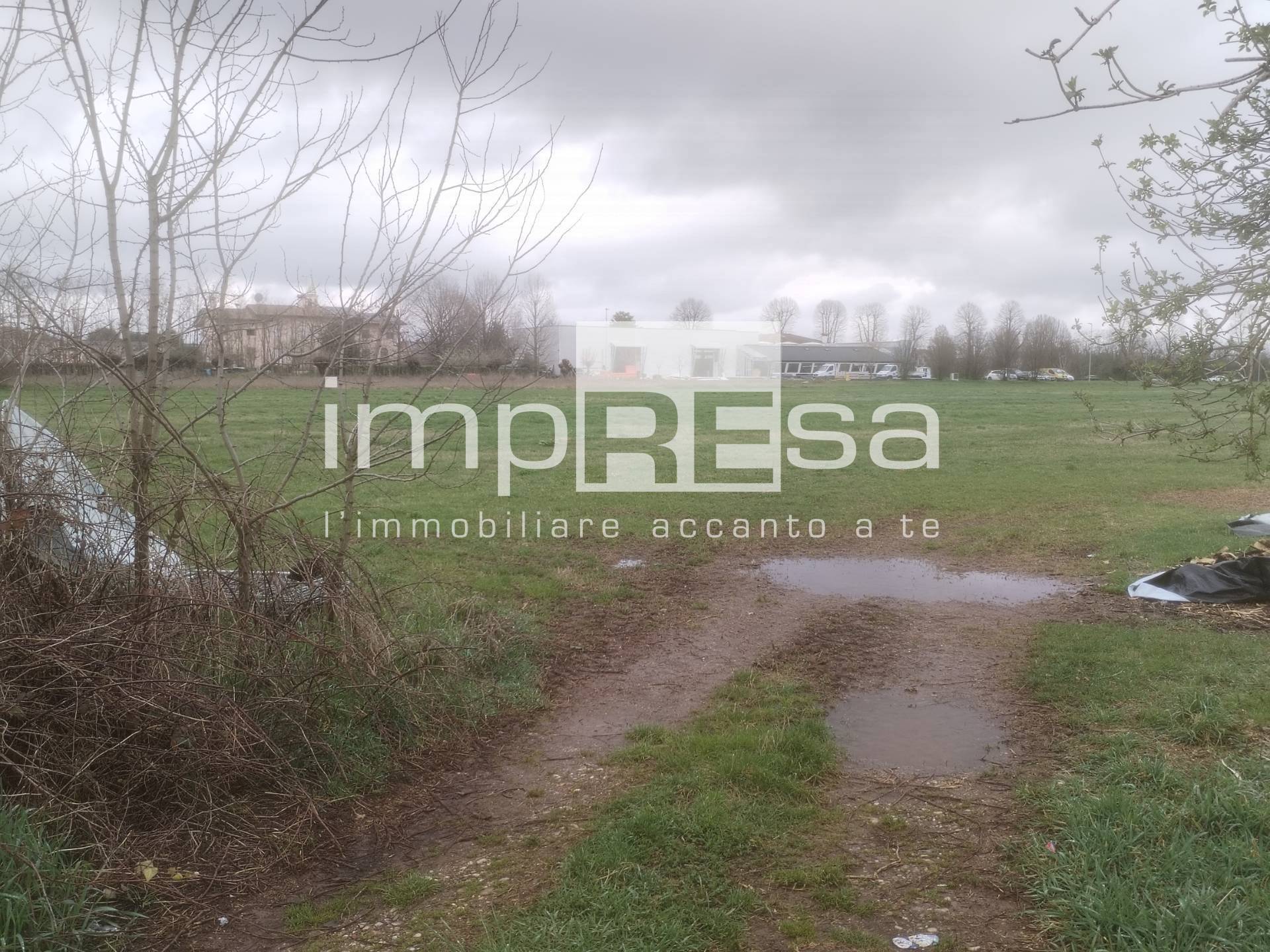 Terreno edificabile industriale in vendita a Paese