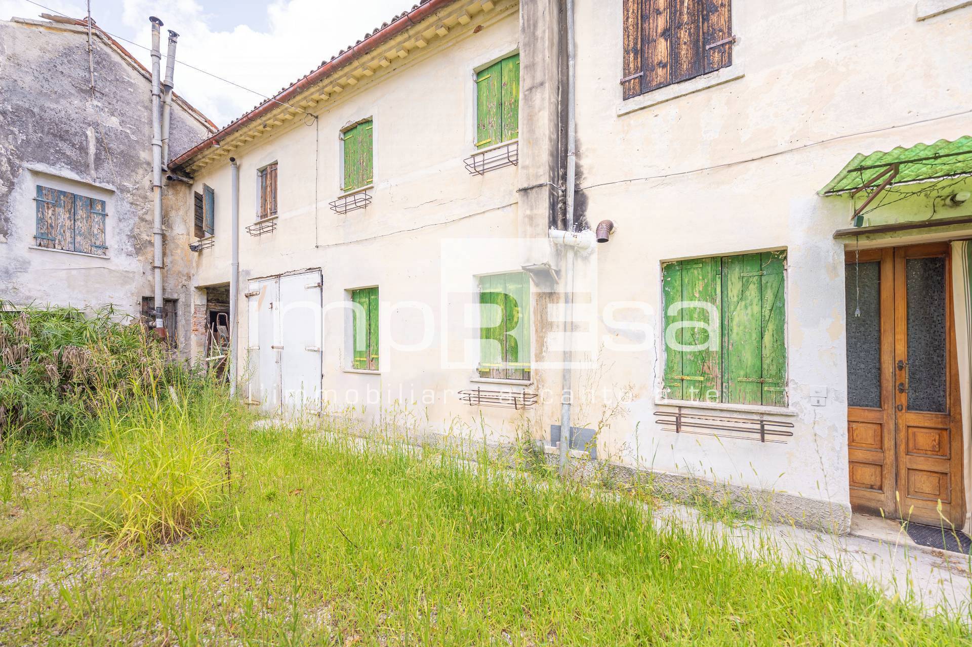 Rustico/Casale in vendita a Breda di Piave, Pero