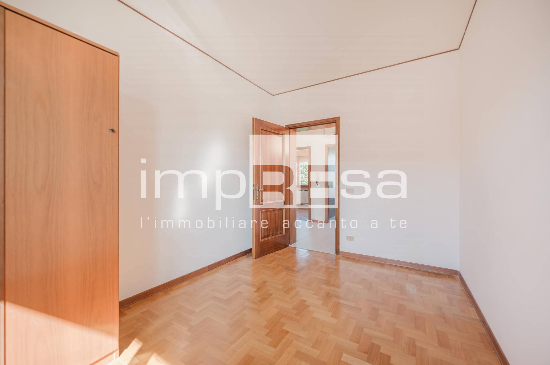 Abbinata/Bifamiliare in vendita a Paese, Centro