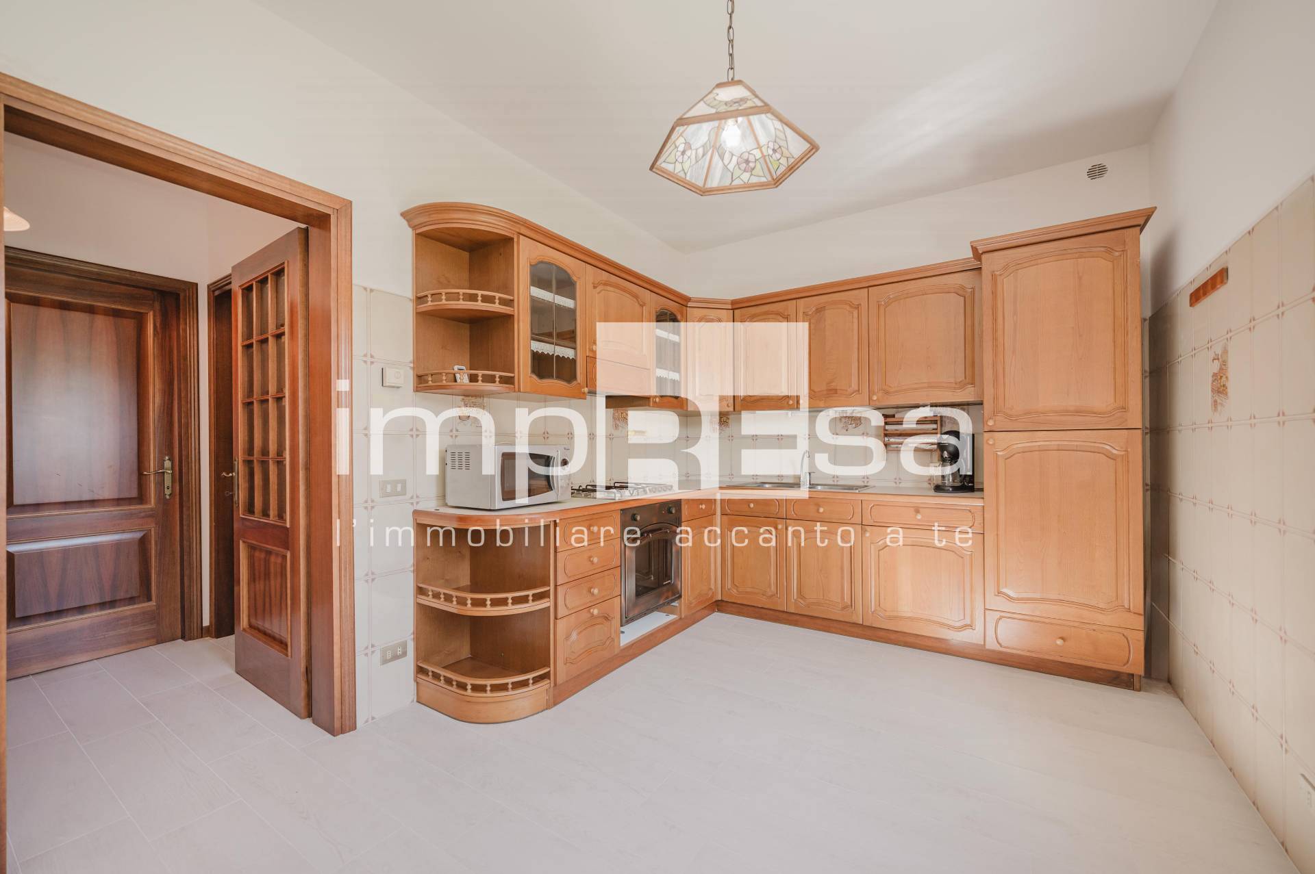 Abbinata/Bifamiliare in vendita a Paese, Centro