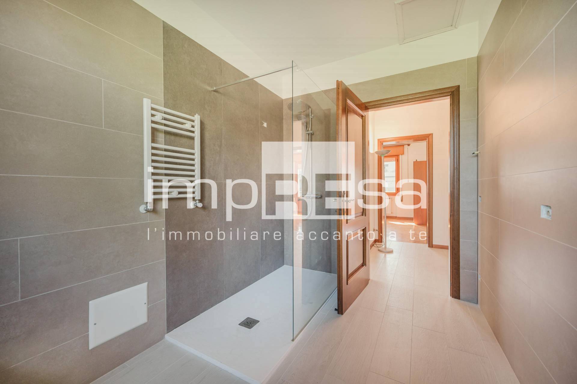 Abbinata/Bifamiliare in vendita a Paese, Centro