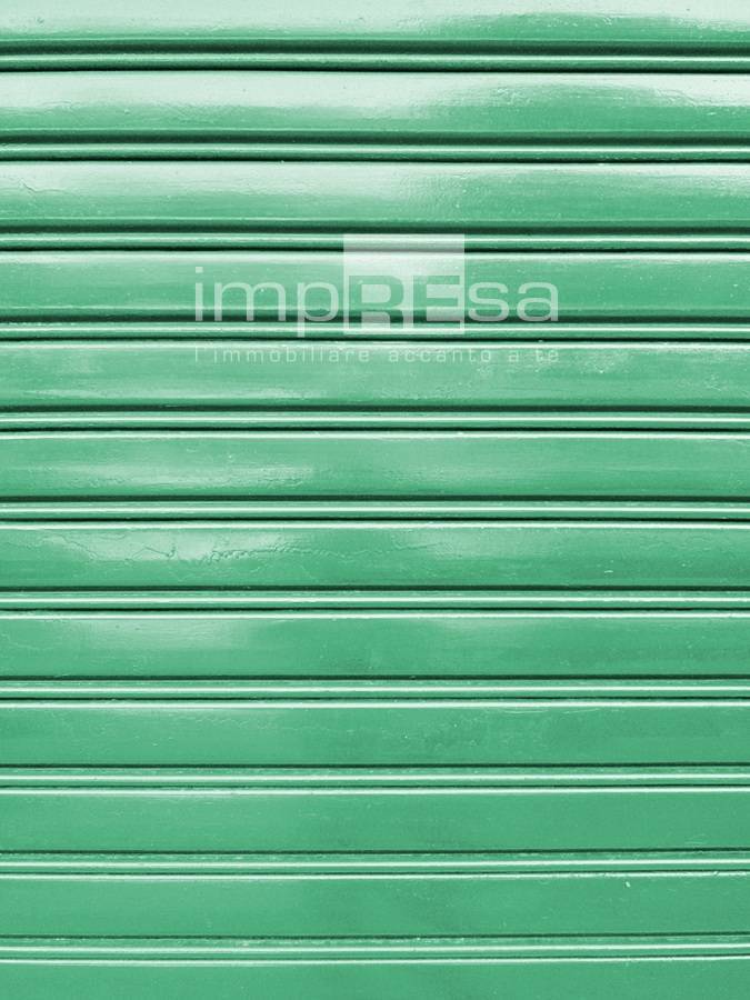 Box o garage in vendita a Paese, Centro