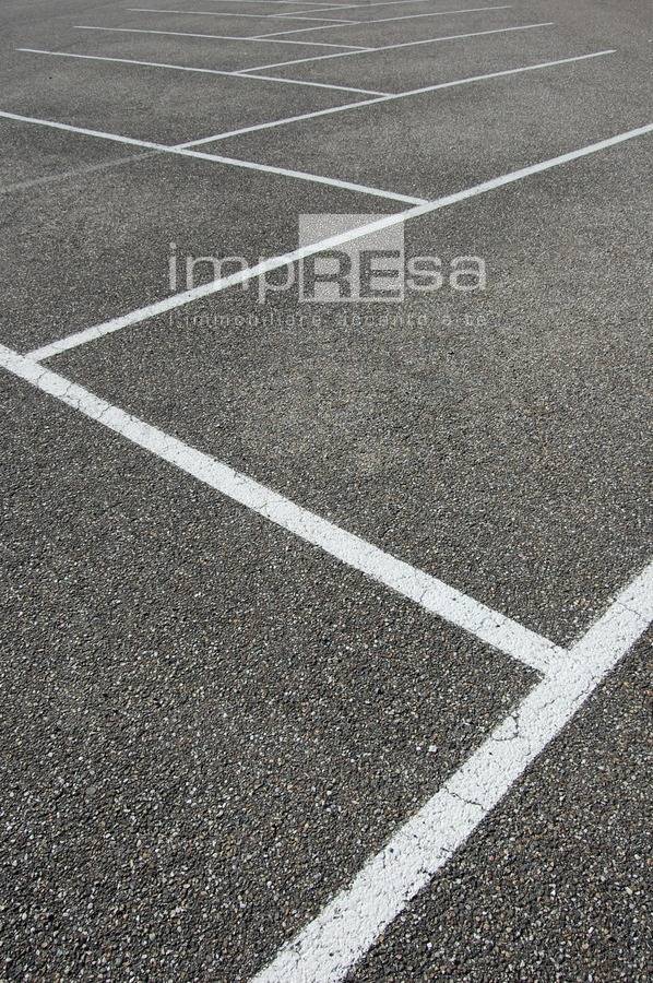 Box o garage in vendita a Paese, Centro