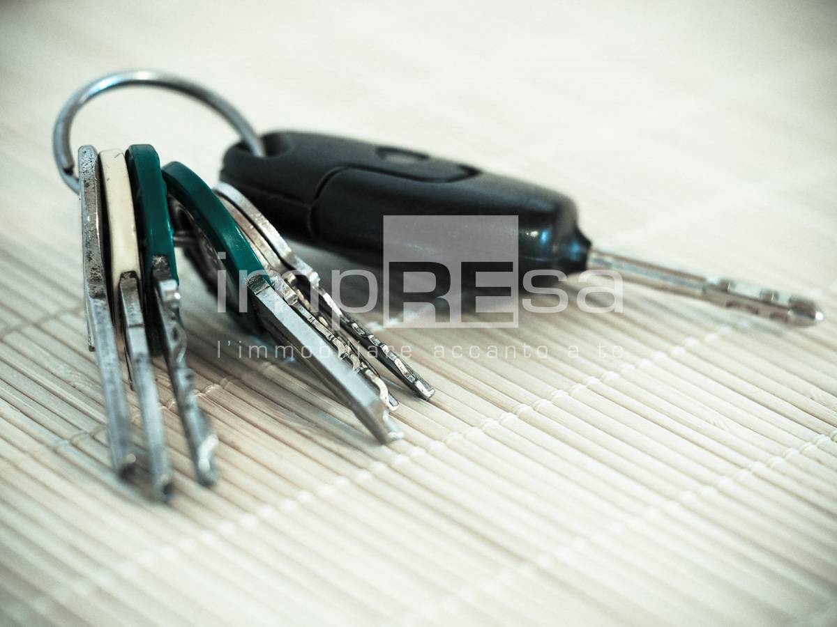 Box o garage in vendita a Paese, Centro