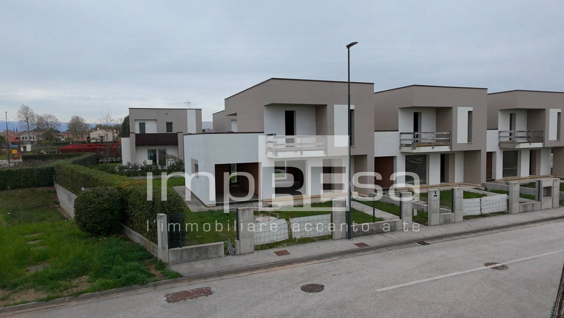 Villetta schiera in vendita a Paese, Postioma