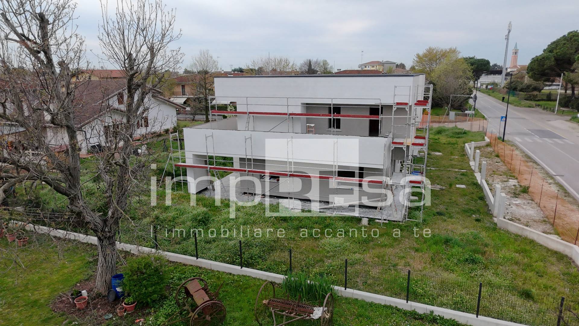 Abbinata/Bifamiliare in vendita a Paese, Centro