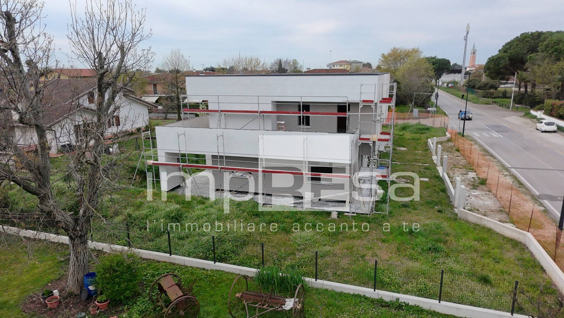 Abbinata/Bifamiliare in vendita a Paese, Centro