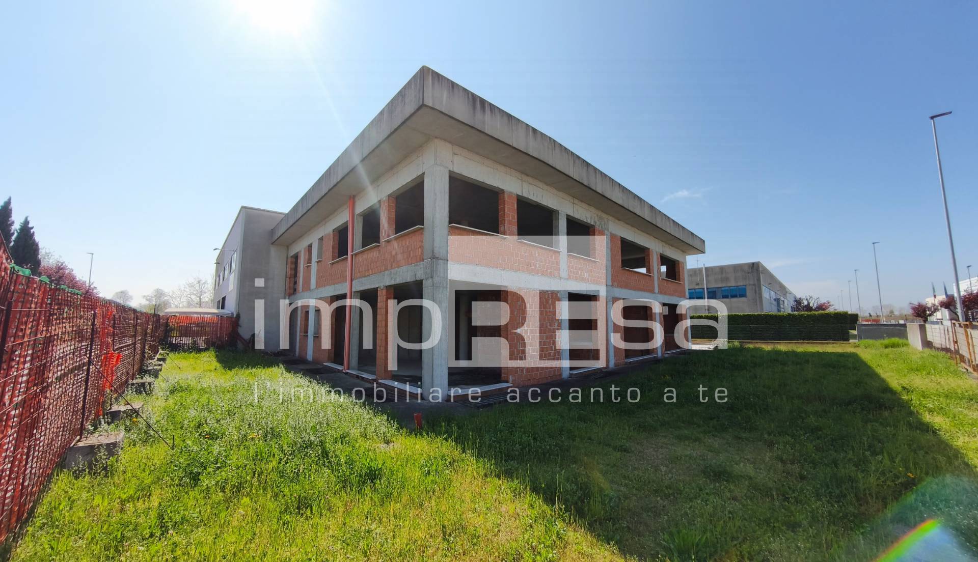 Opificio in vendita a Paese, Castagnole