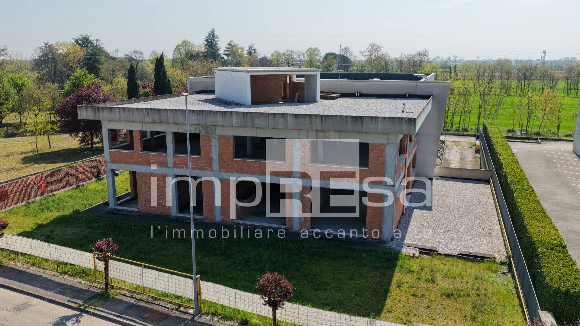 Opificio in vendita a Paese, Castagnole