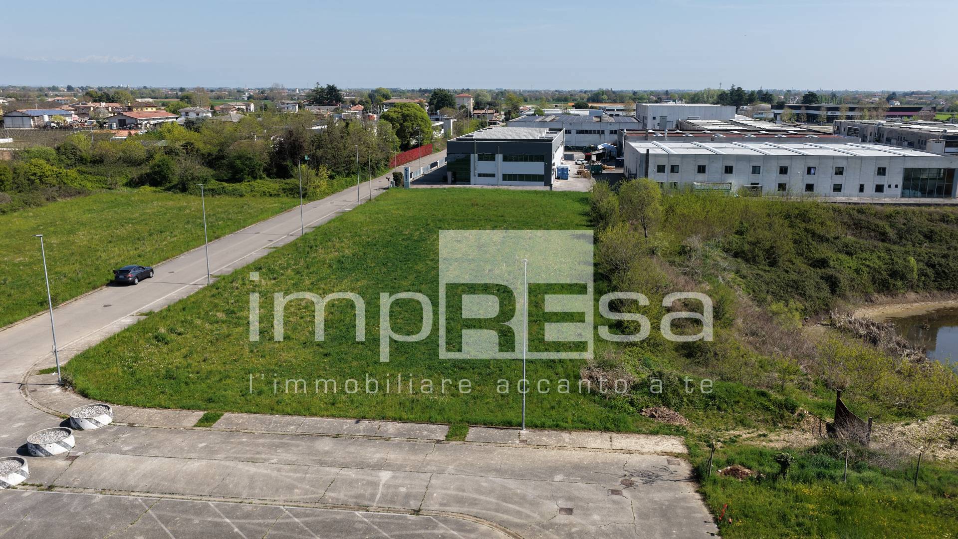 Terreno edificabile industriale in vendita a Paese