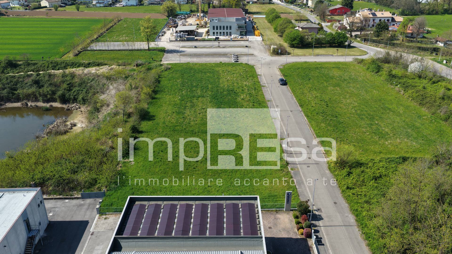 Terreno edificabile industriale in vendita a Paese