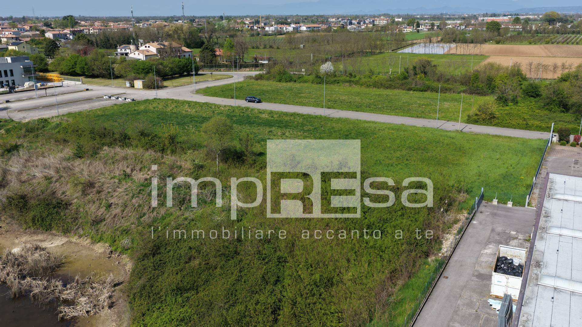 Terreno edificabile industriale in vendita a Paese