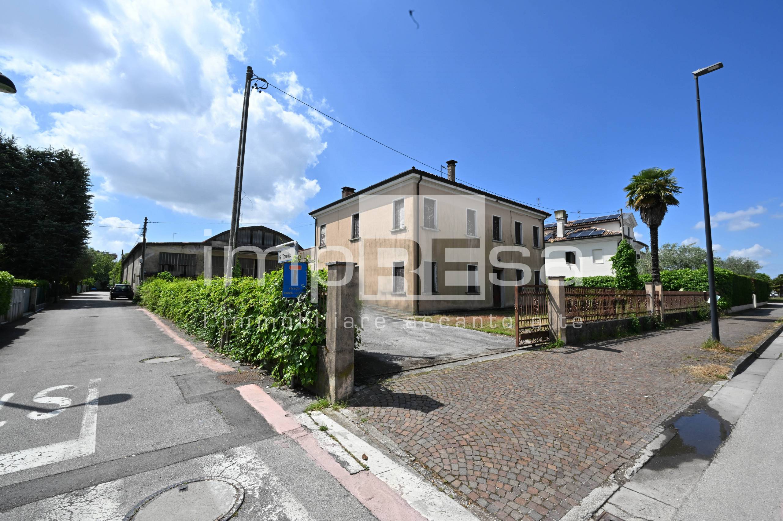 Magazzino in vendita a Silea, Lanzago