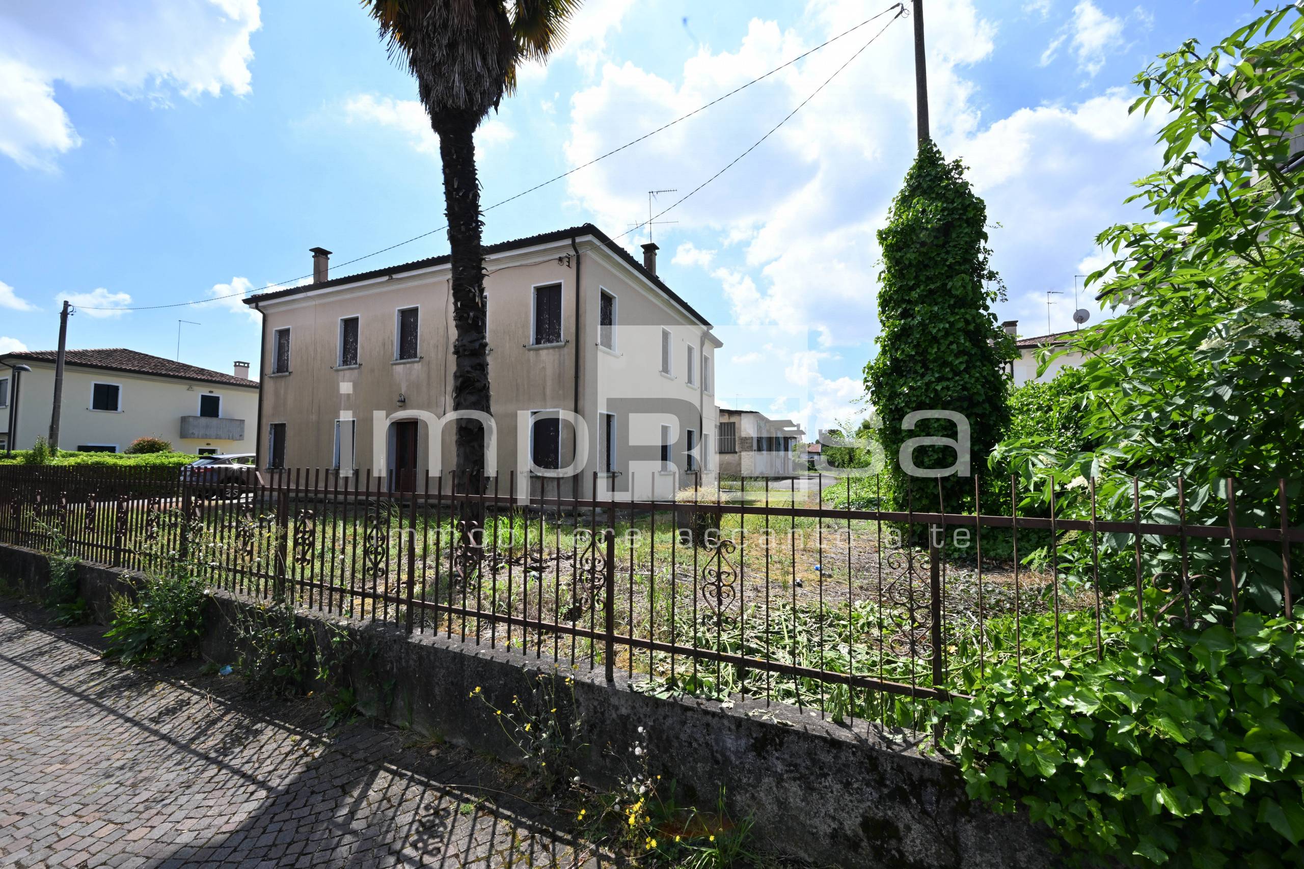 Magazzino in vendita a Silea, Lanzago