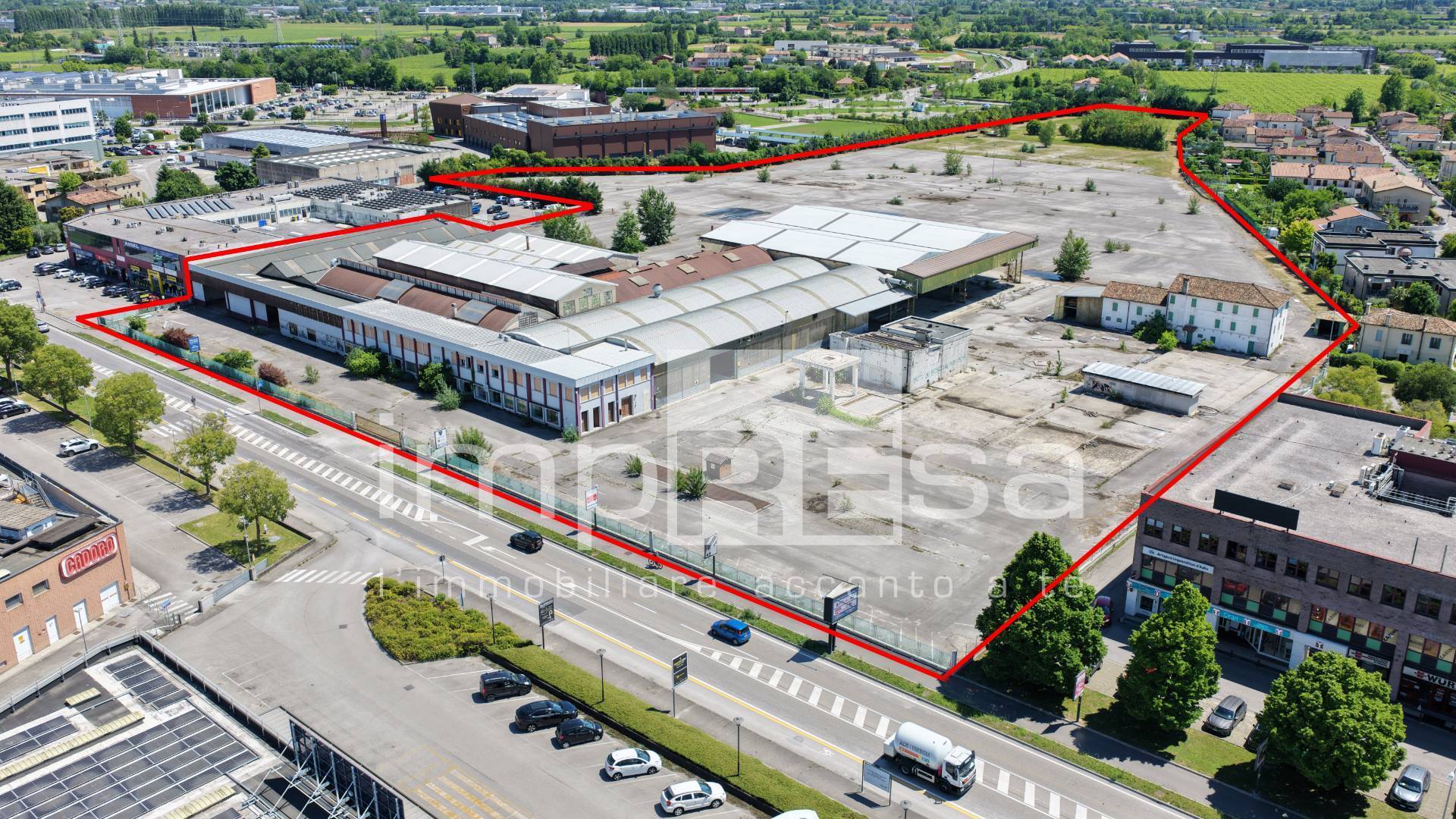 Opificio in vendita a Conegliano, Centro