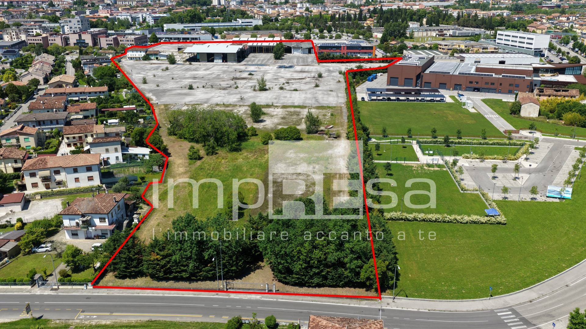 Opificio in vendita a Conegliano, Centro