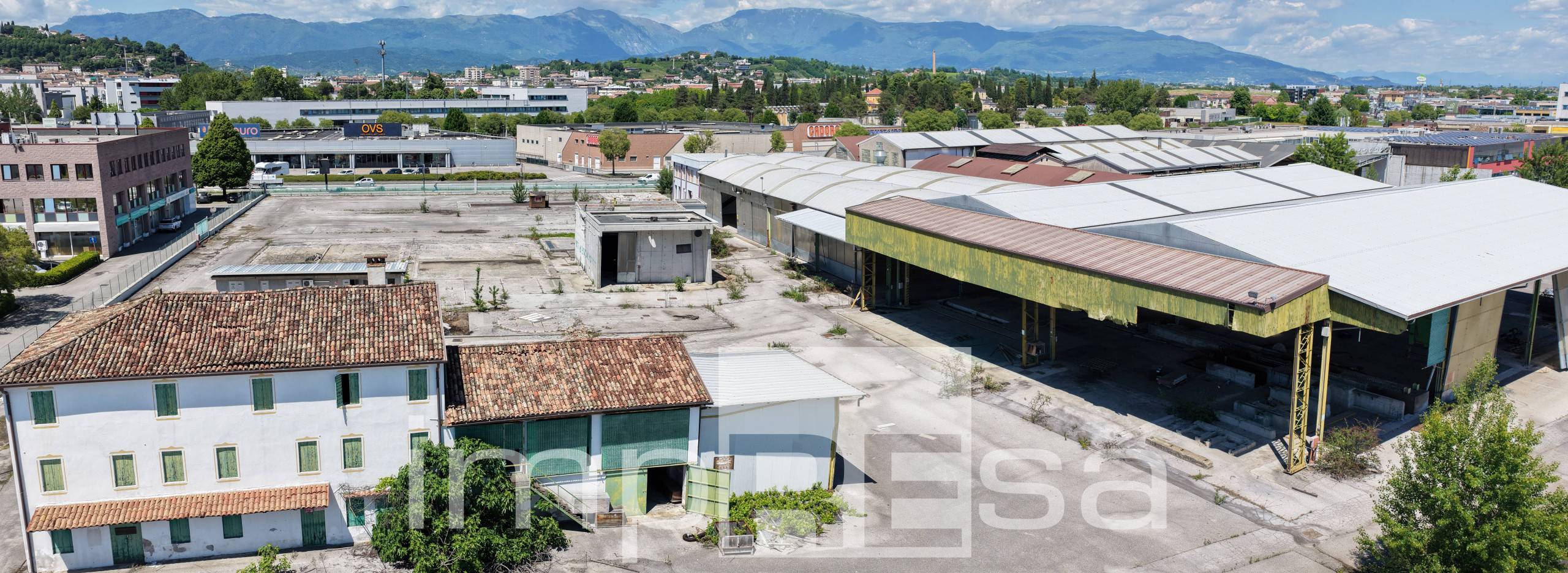 Opificio in vendita a Conegliano, Centro