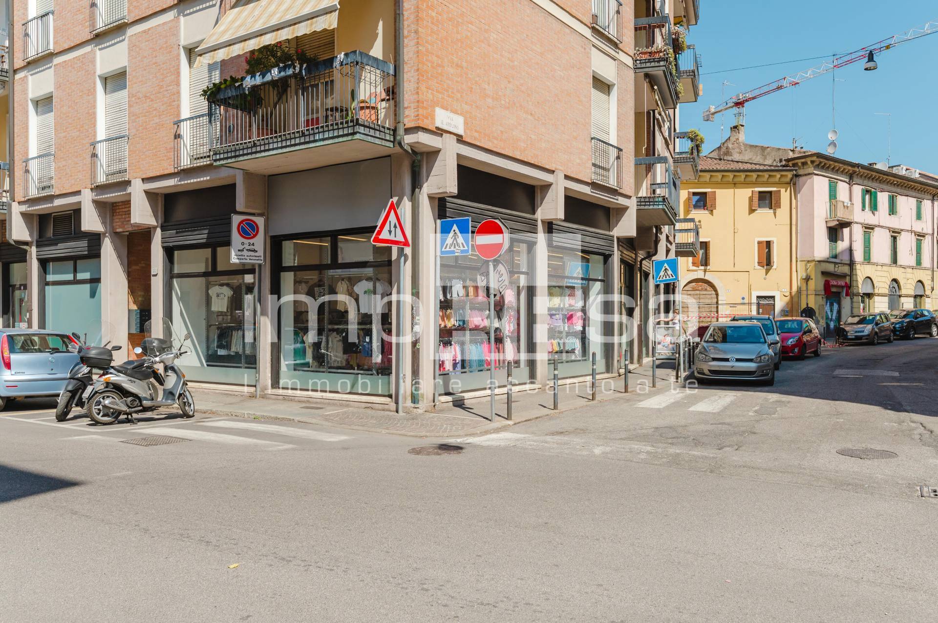 Negozio in vendita a Verona, Veronetta