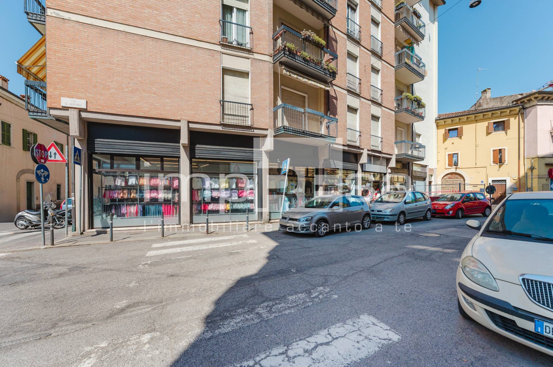 Negozio in vendita a Verona, Veronetta