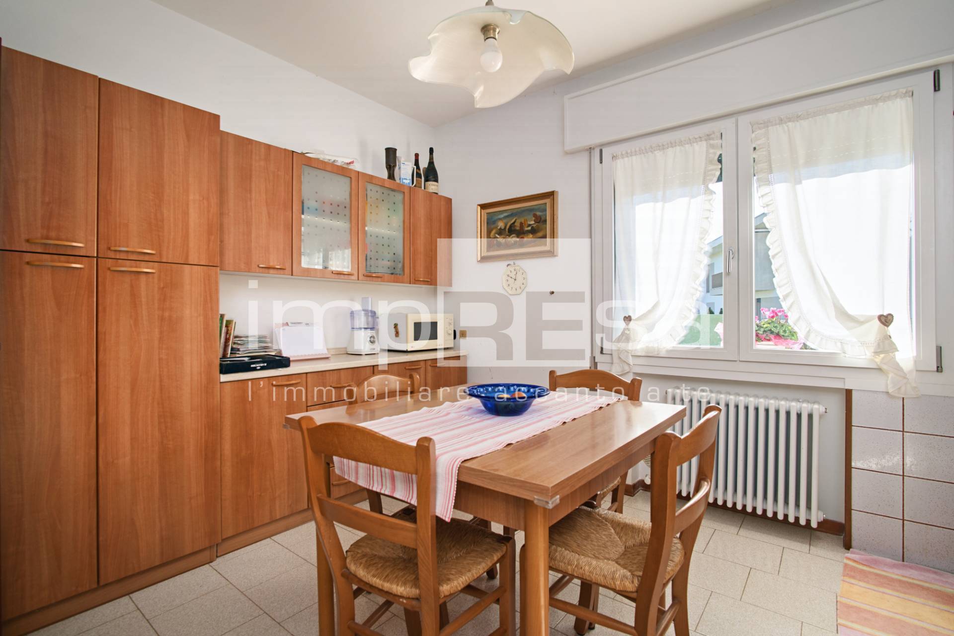 Appartamento in vendita a Paese, Centro