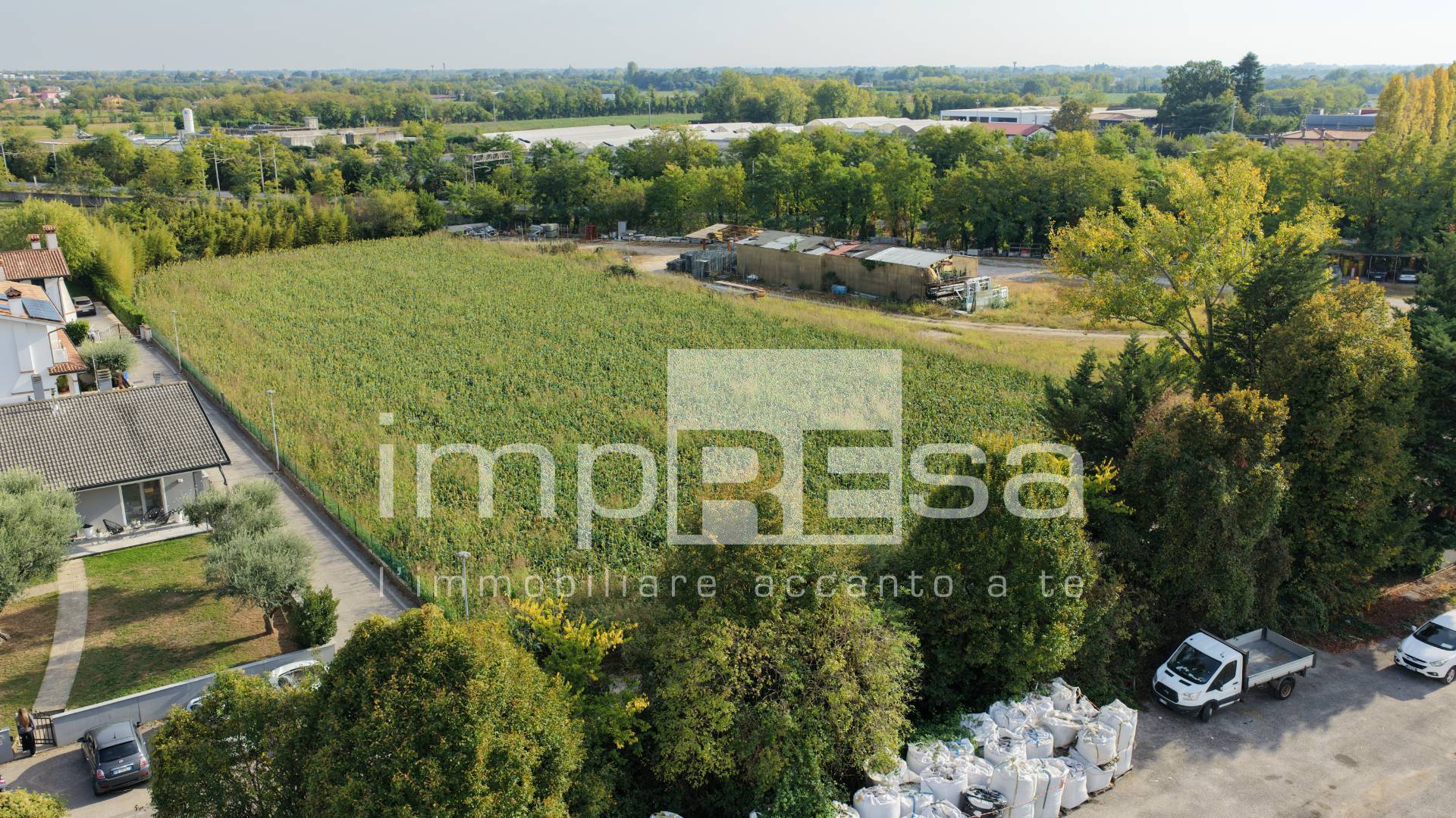 Terreno edificabile industriale in vendita a Paese, Centro