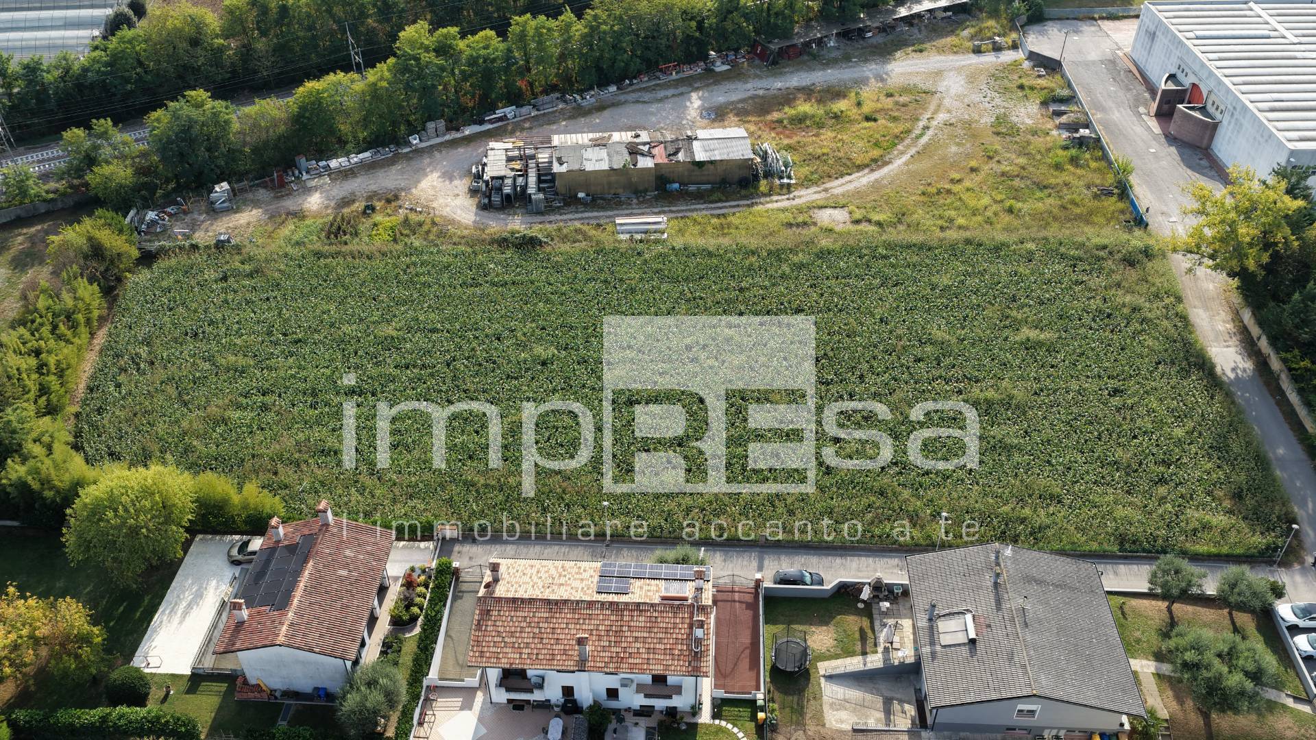 Terreno edificabile industriale in vendita a Paese, Centro