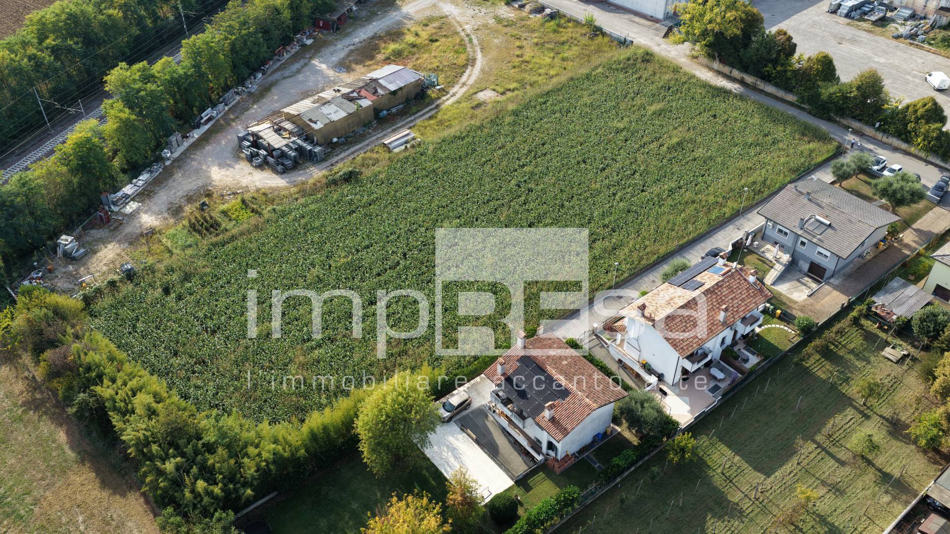 Terreno edificabile industriale in vendita a Paese, Centro