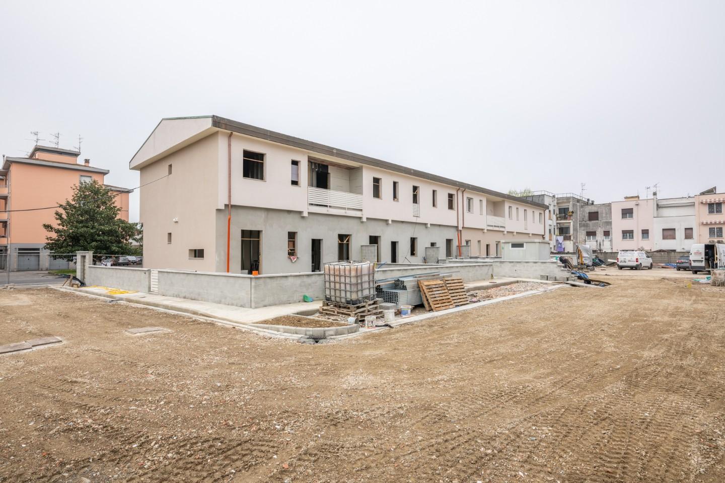 Villa Bifamiliare con giardino a Cascina