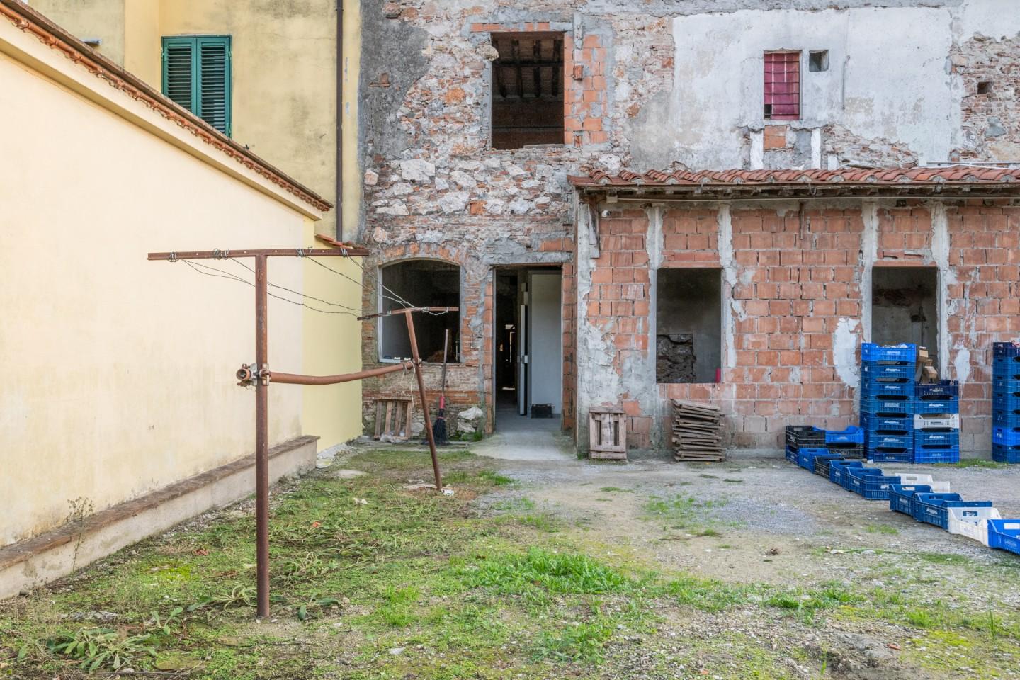 Casa indipendente con giardino, Calcinaia fornacette