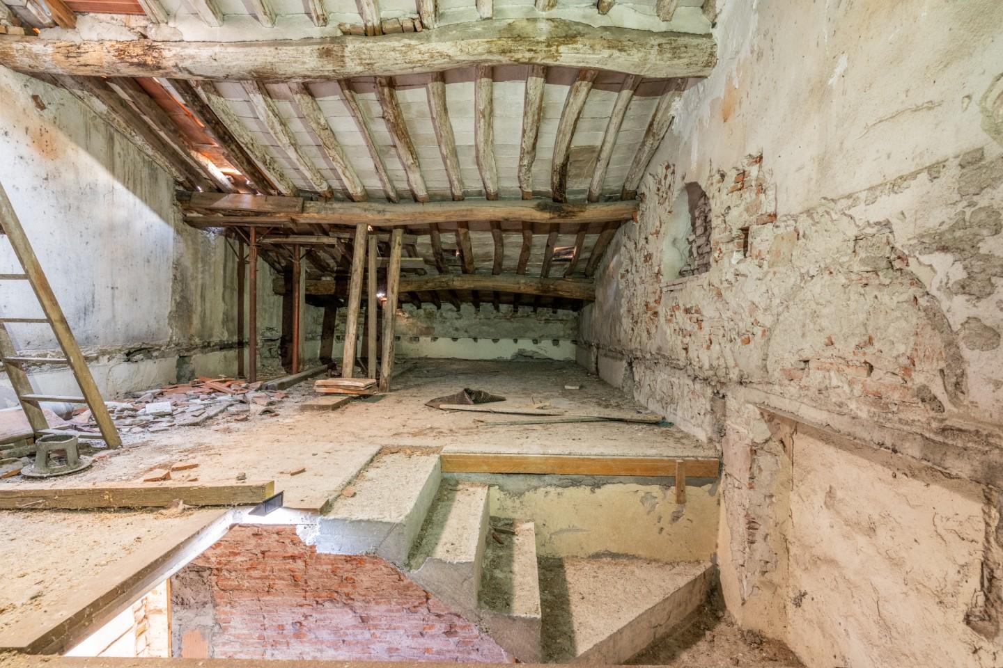 Casa indipendente con giardino, Calcinaia fornacette