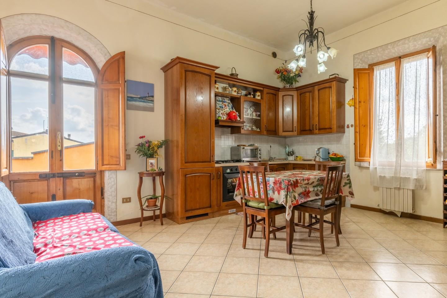 Trilocale con terrazzo, Cascina san frediano a settimo