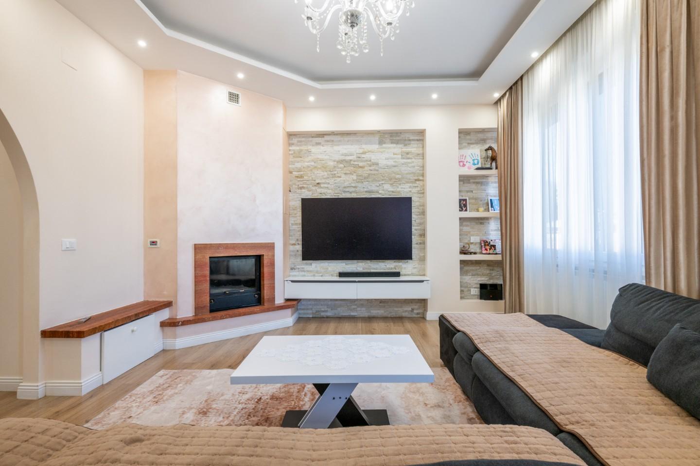 Appartamento in vendita a Cascina