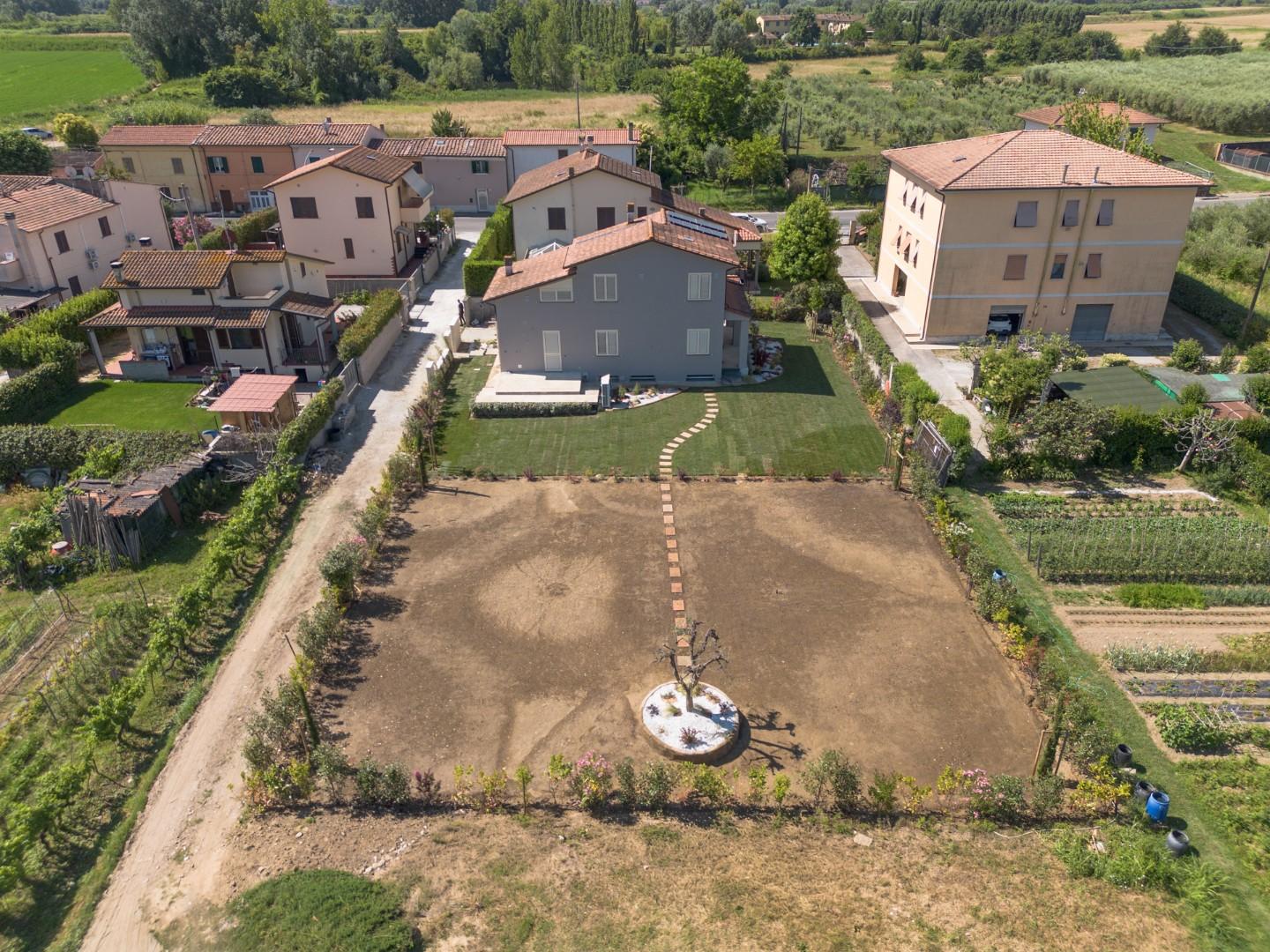 Villa con giardino, San Giuliano Terme ghezzano
