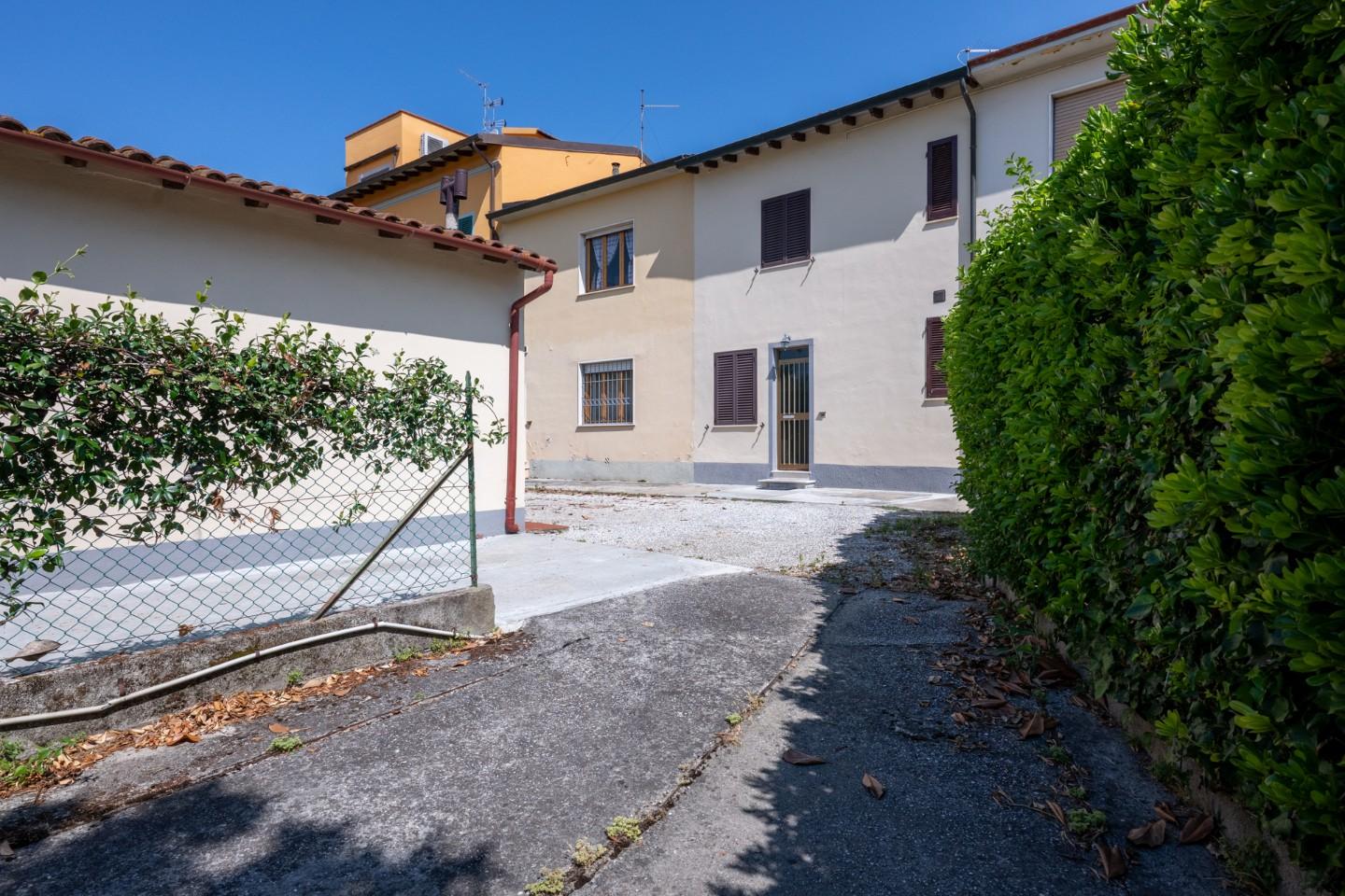 Casa indipendente con giardino, Pisa putignano no